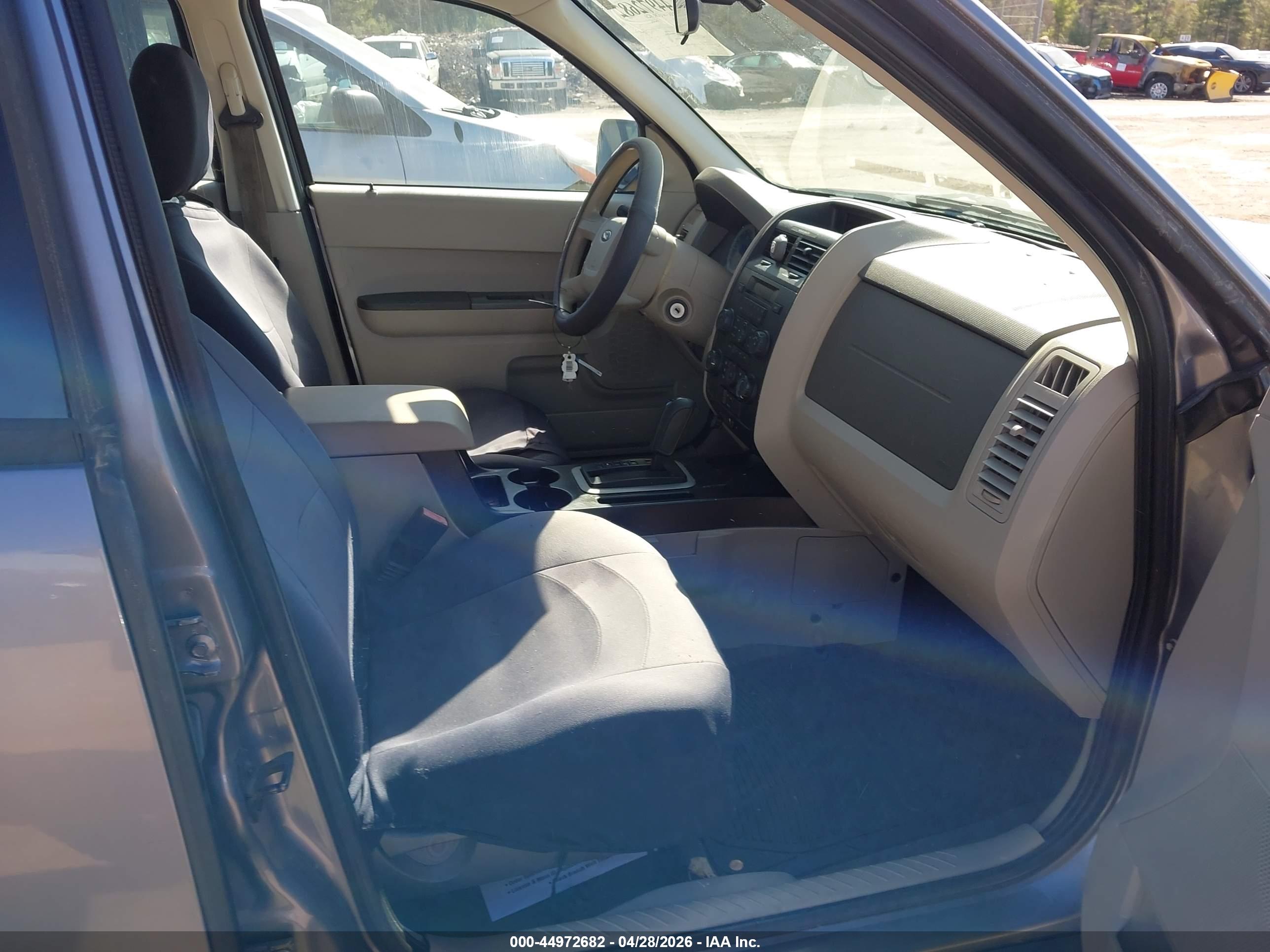 FORD ESCAPE image 5