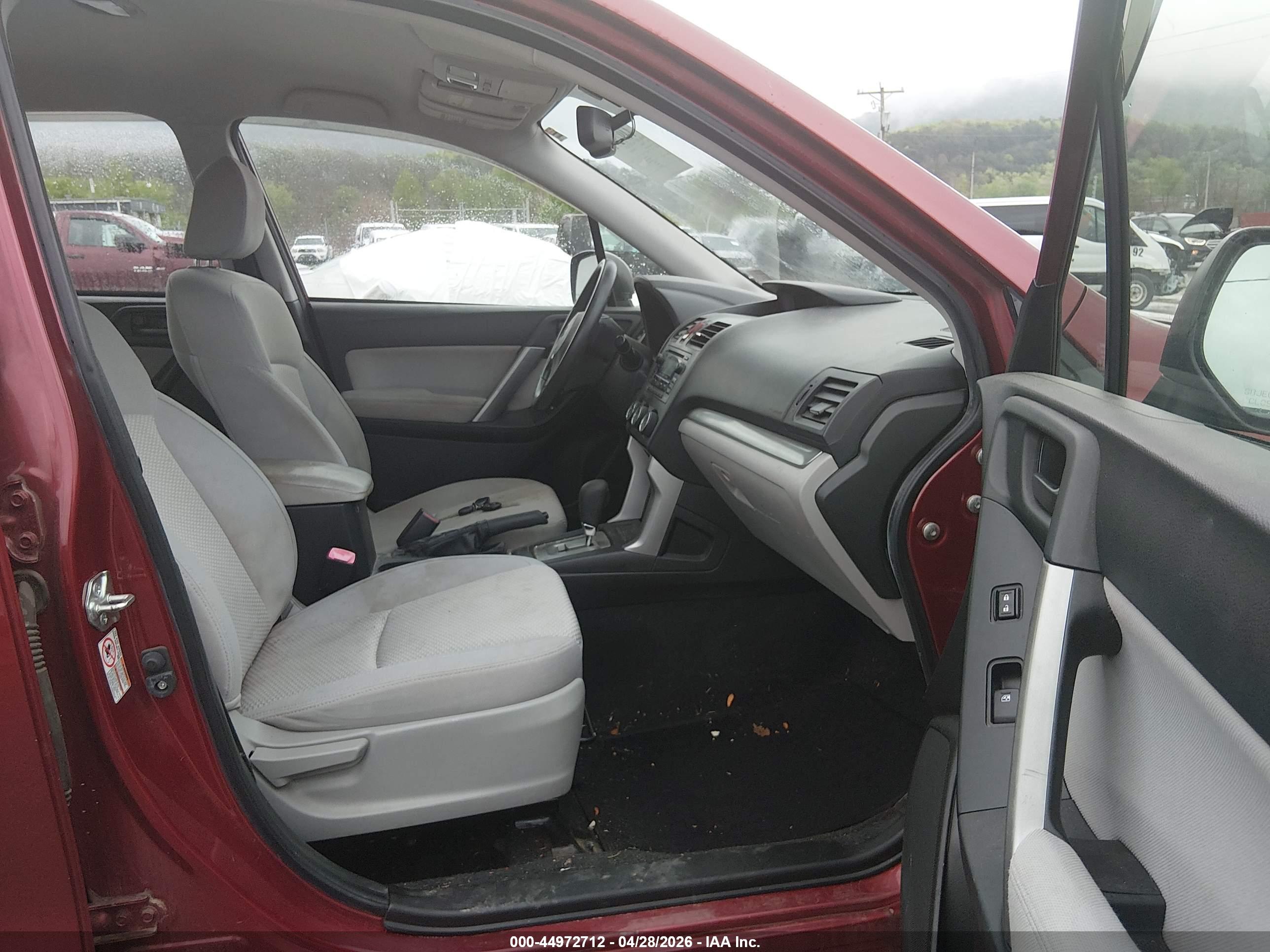 SUBARU FORESTER image 5