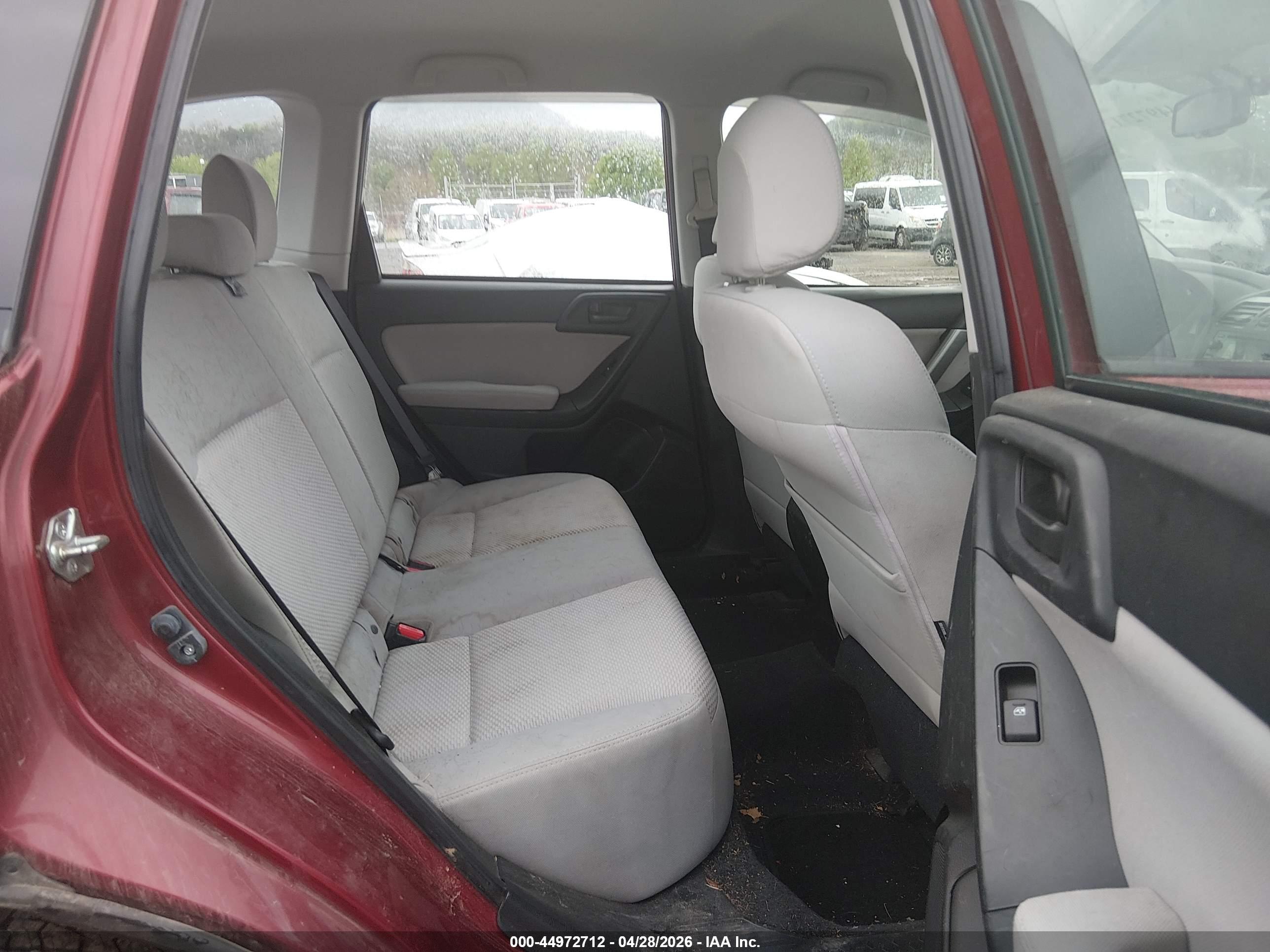 SUBARU FORESTER image 8
