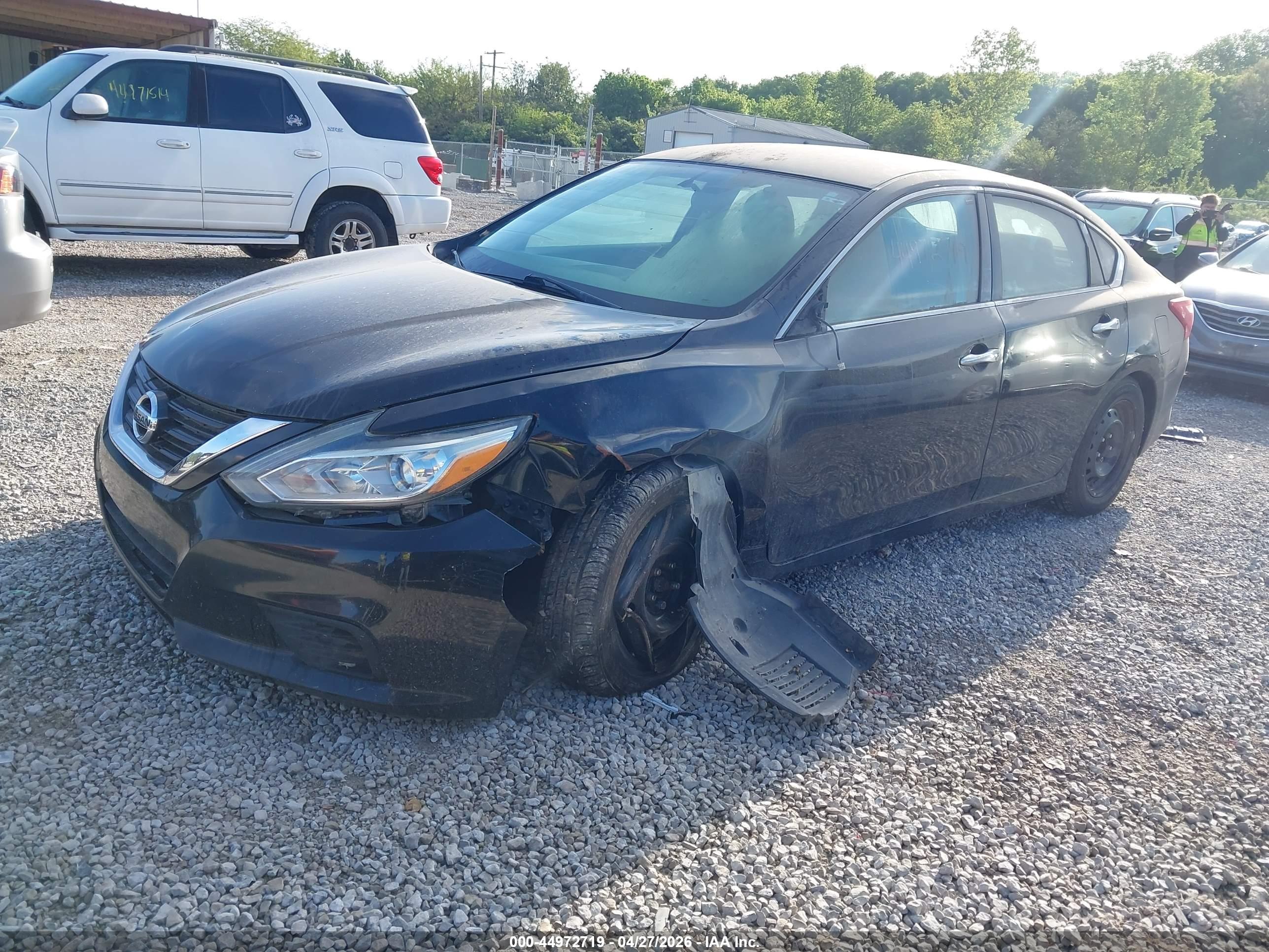 NISSAN ALTIMA image 2