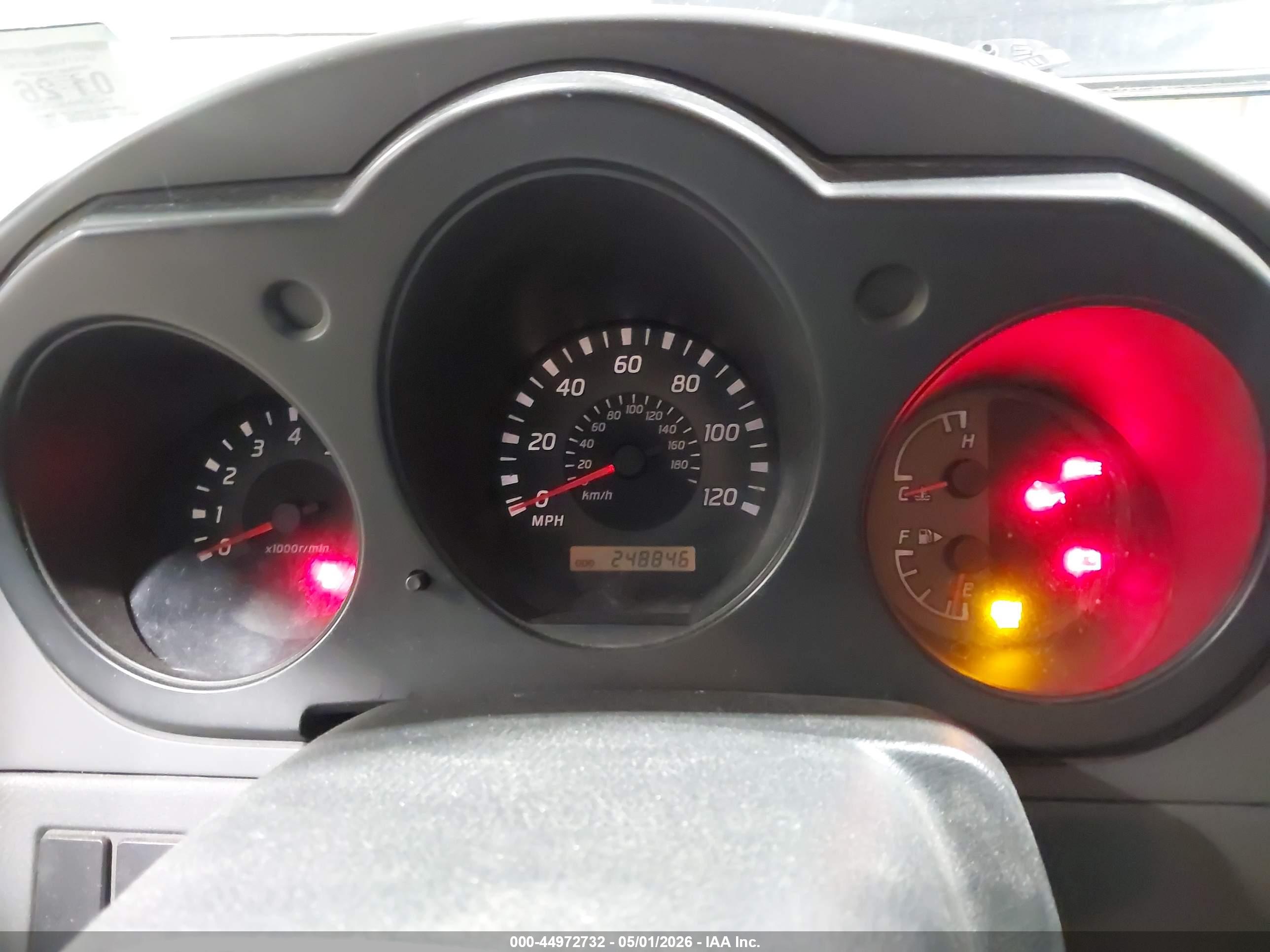 NISSAN FRONTIER image 7