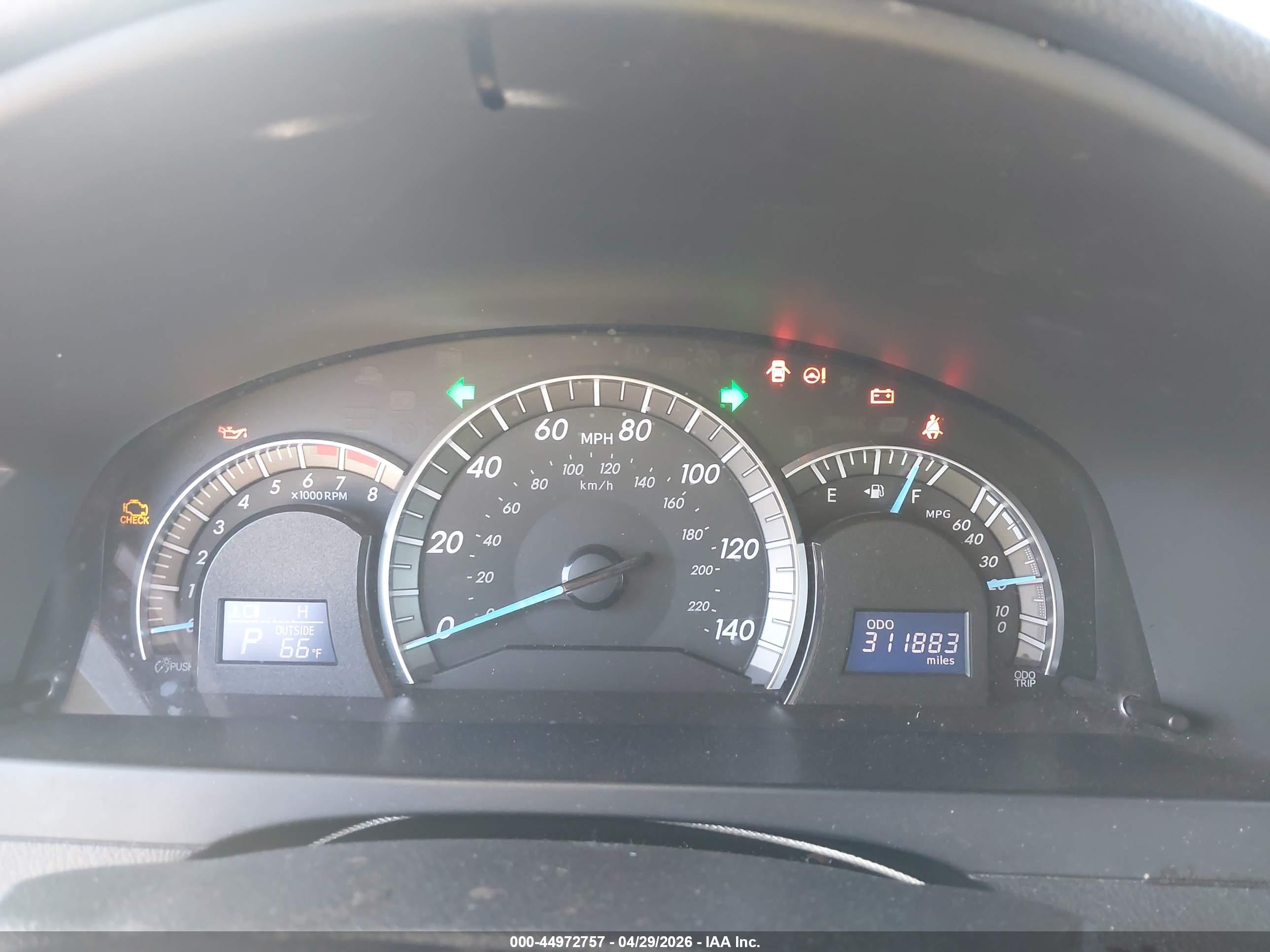 TOYOTA CAMRY image 7