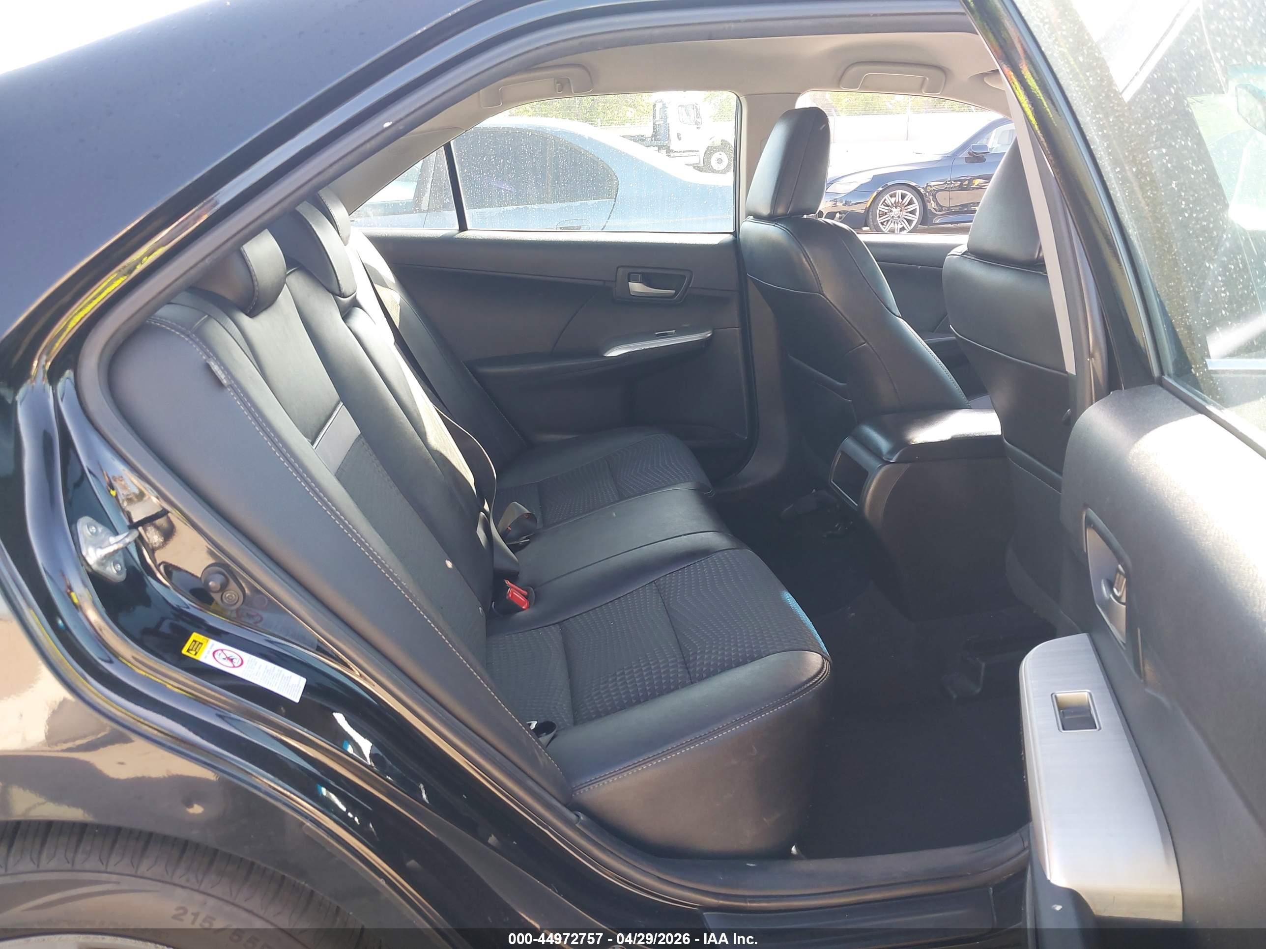 TOYOTA CAMRY image 8