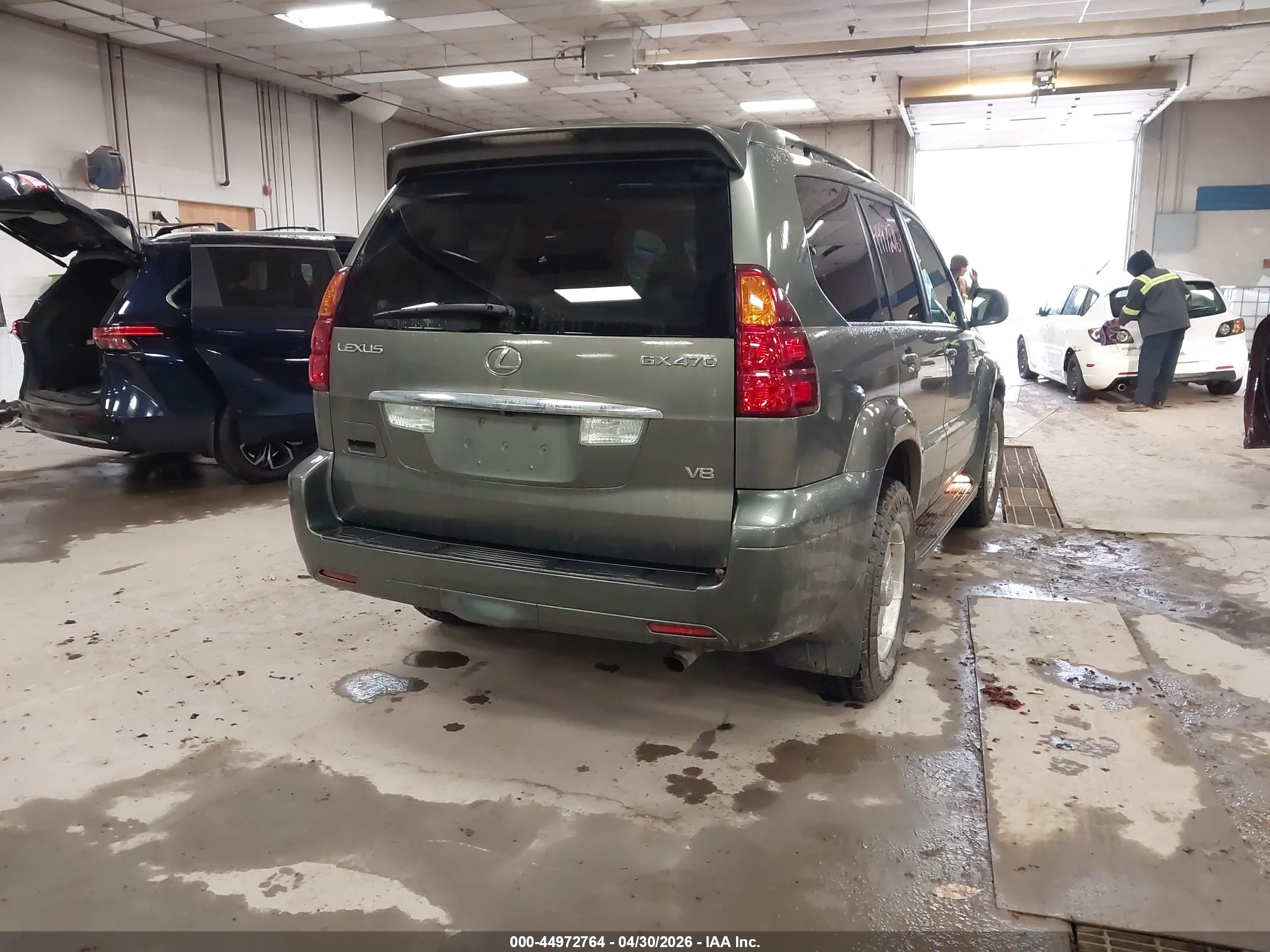 LEXUS GX image 4