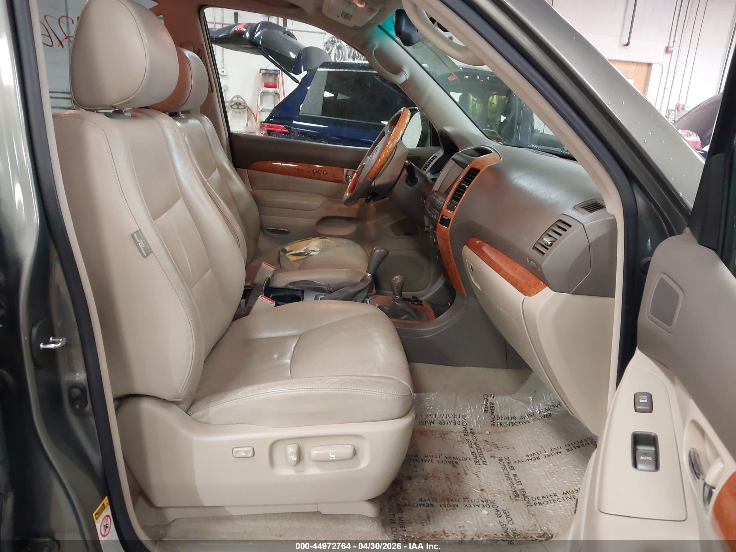 LEXUS GX image 5
