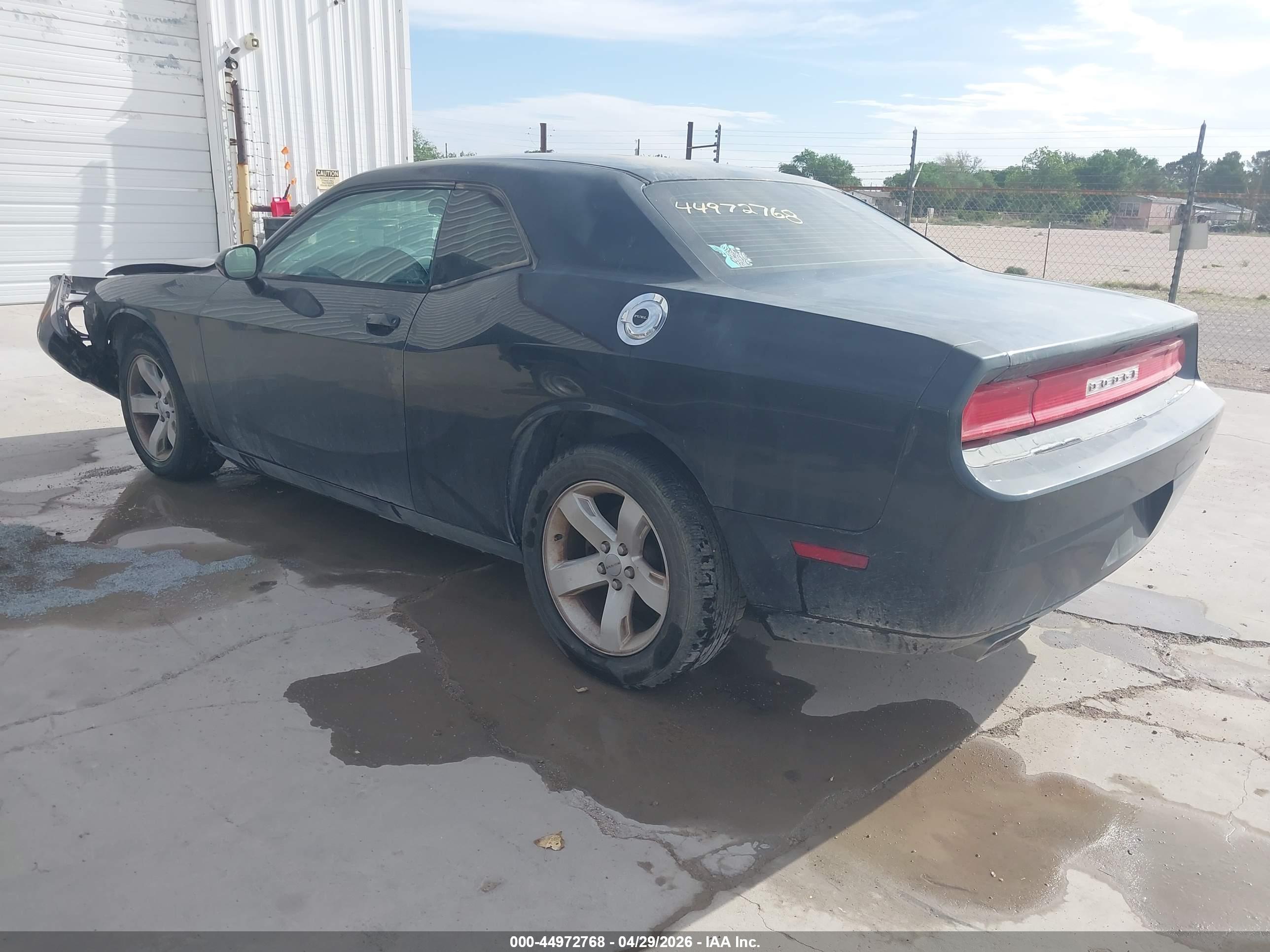DODGE CHALLENGER image 3