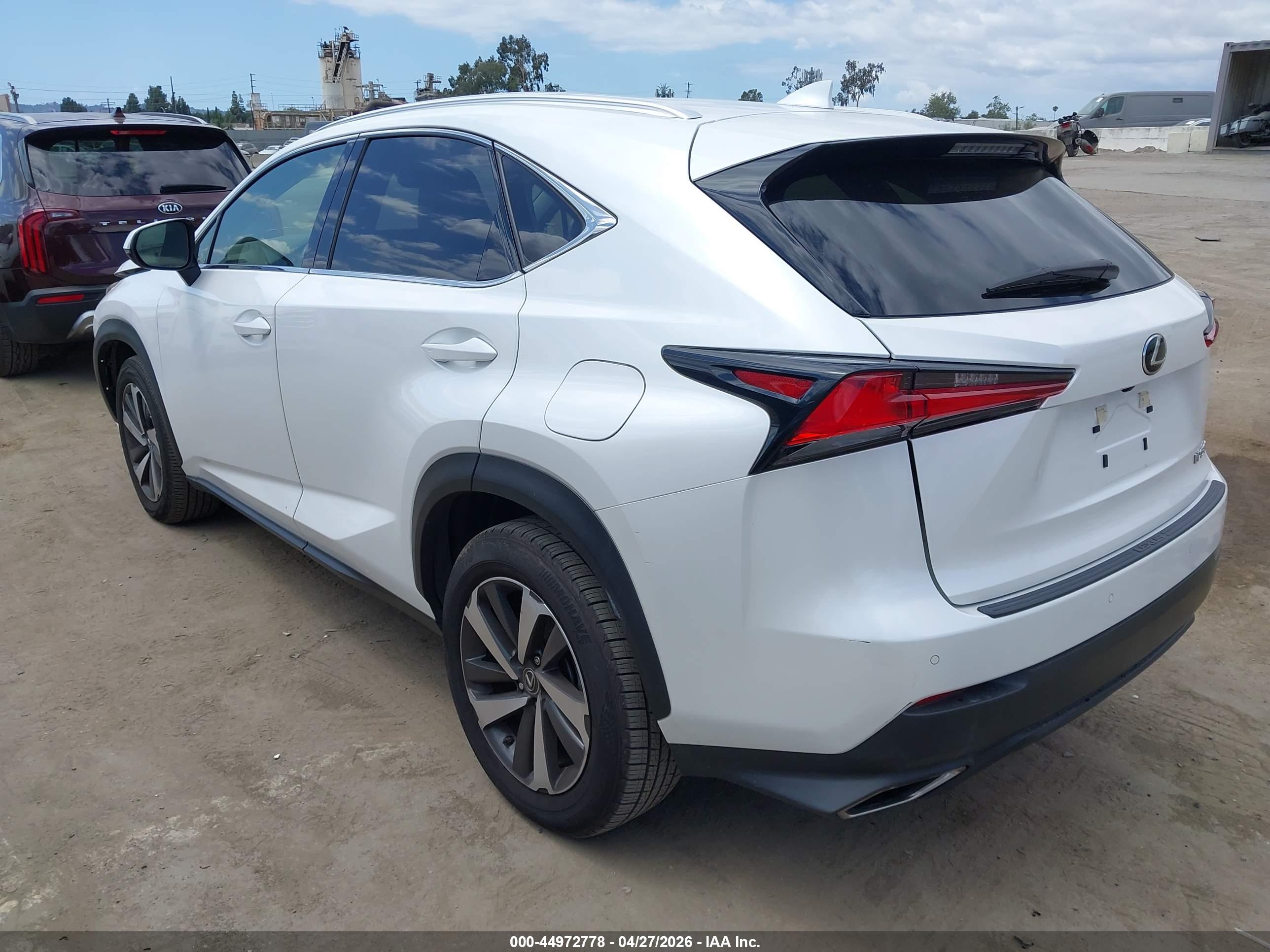 LEXUS NX image 3