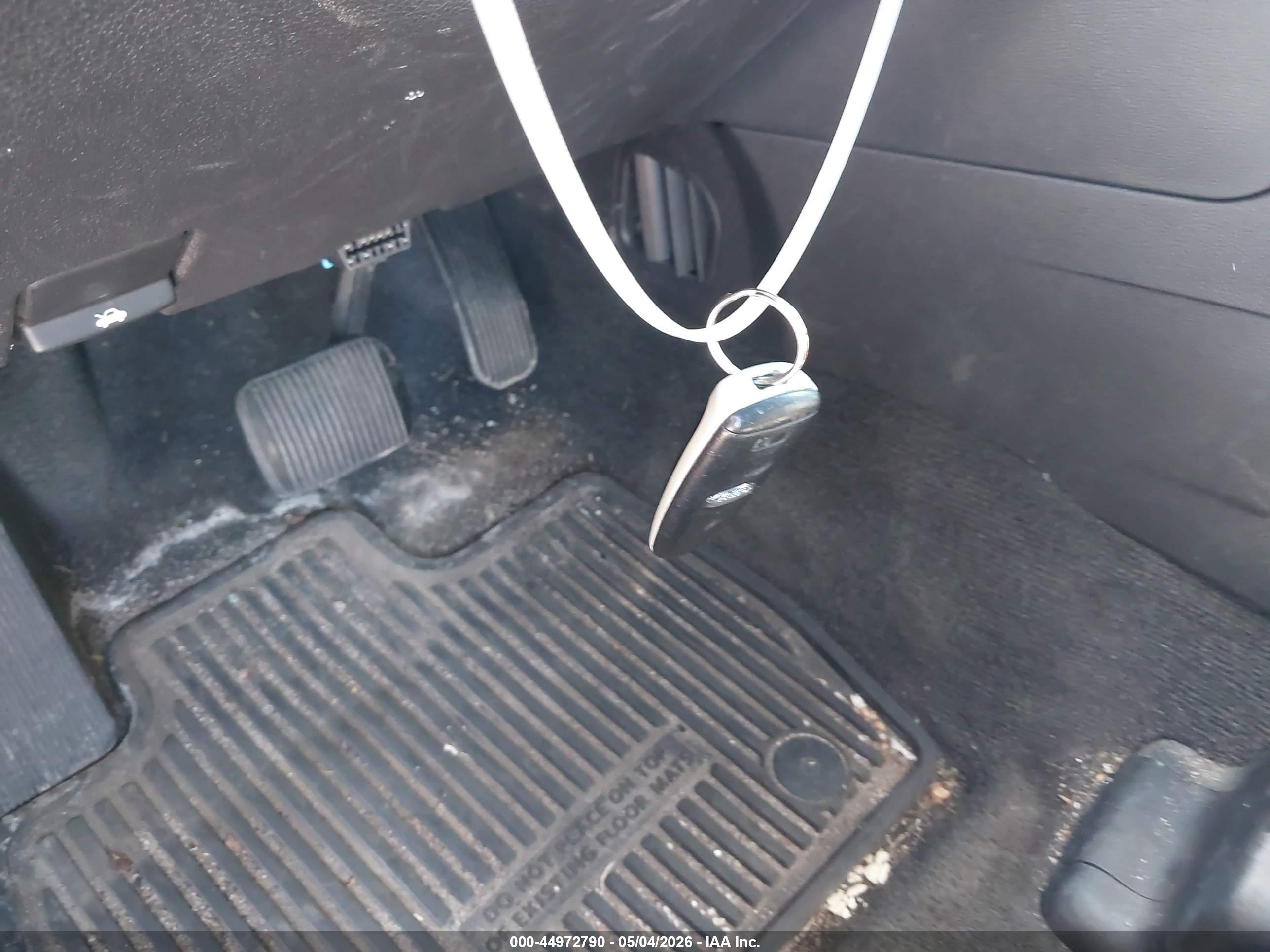 FORD EXPLORER image 11