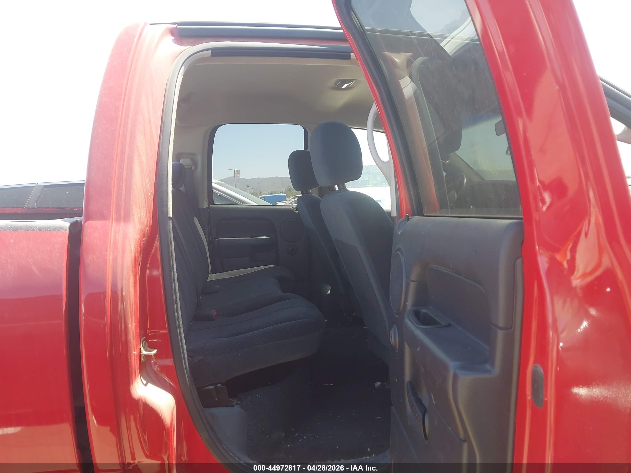 DODGE RAM image 8