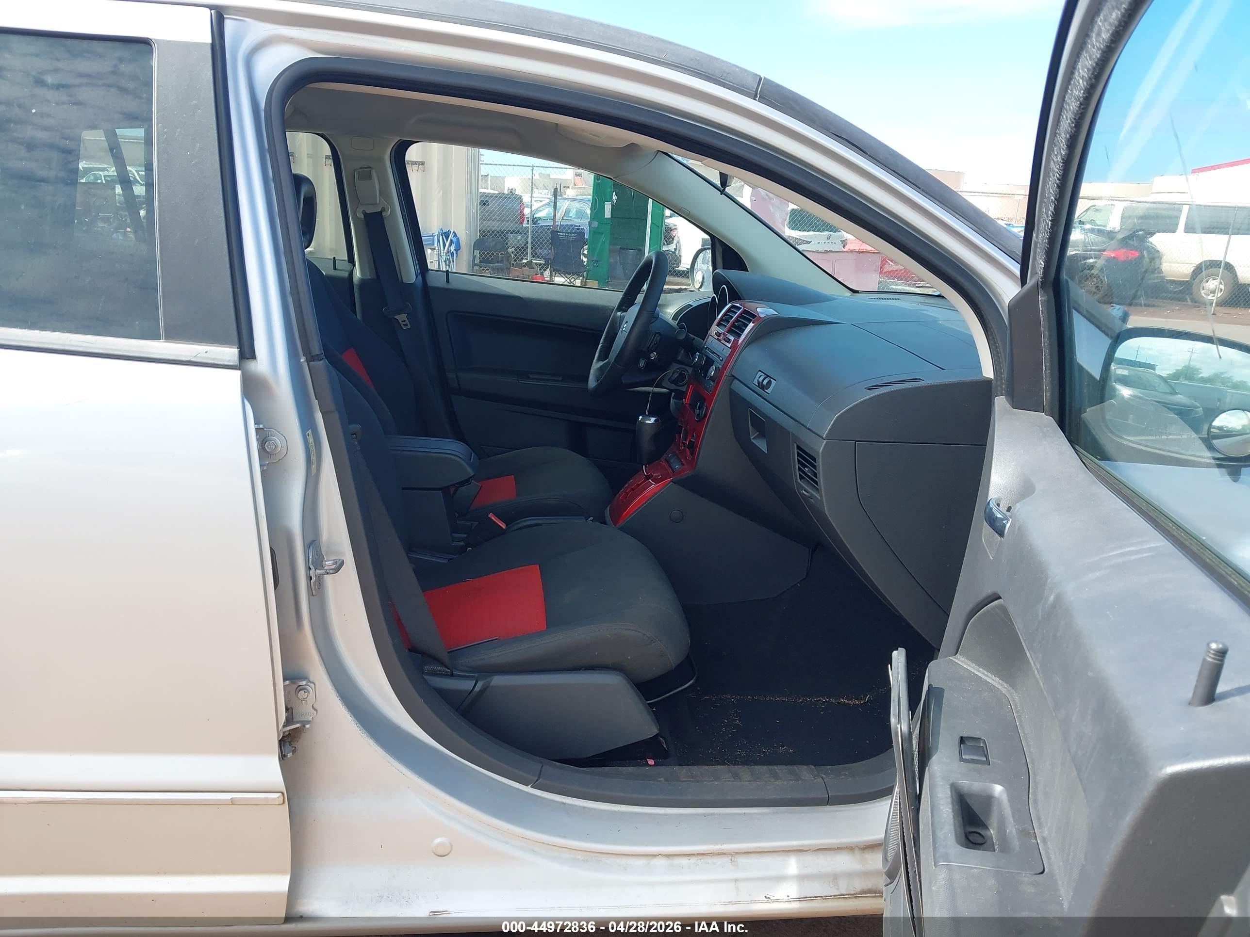 DODGE CALIBER image 5