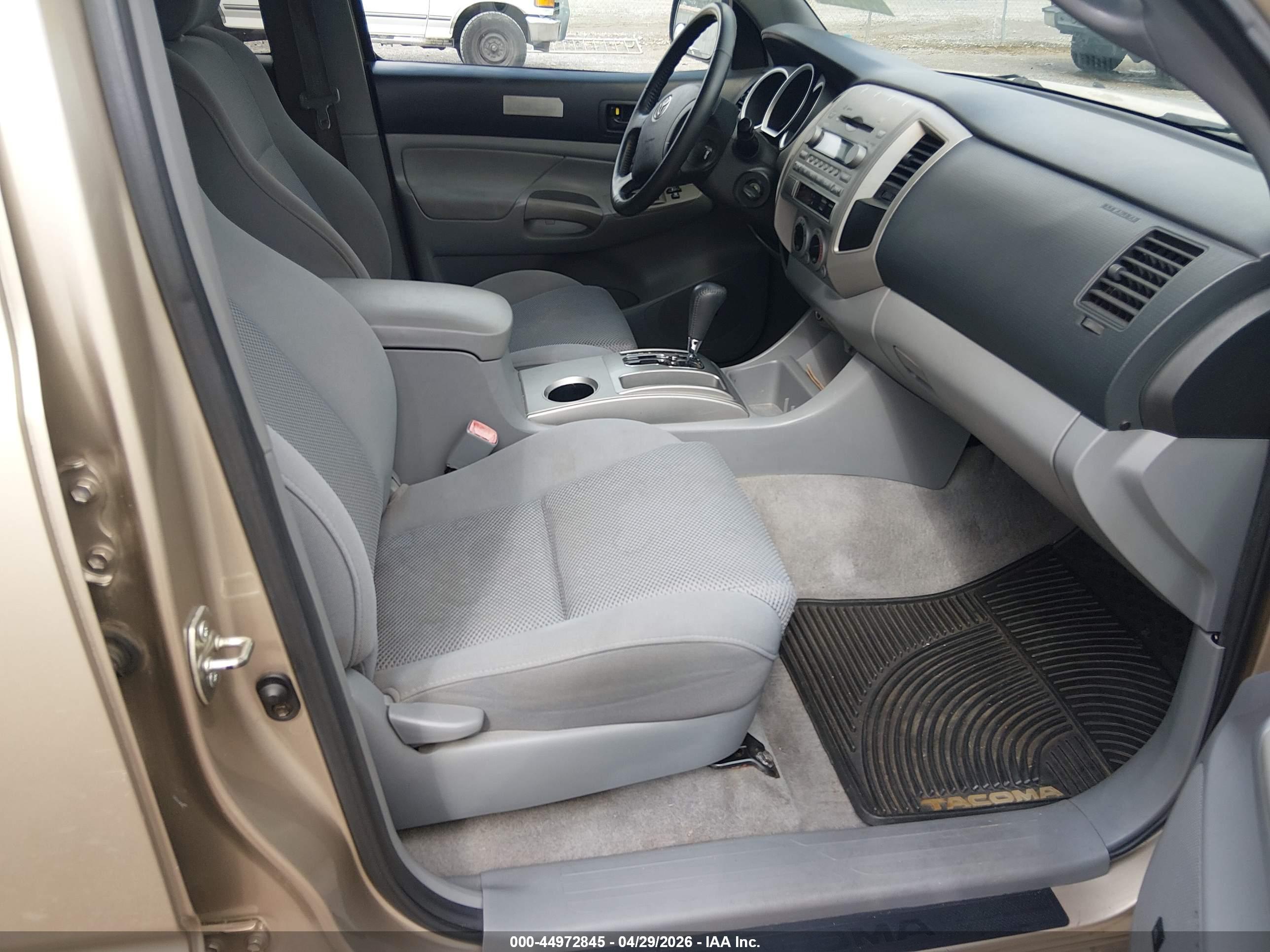 TOYOTA TACOMA image 5