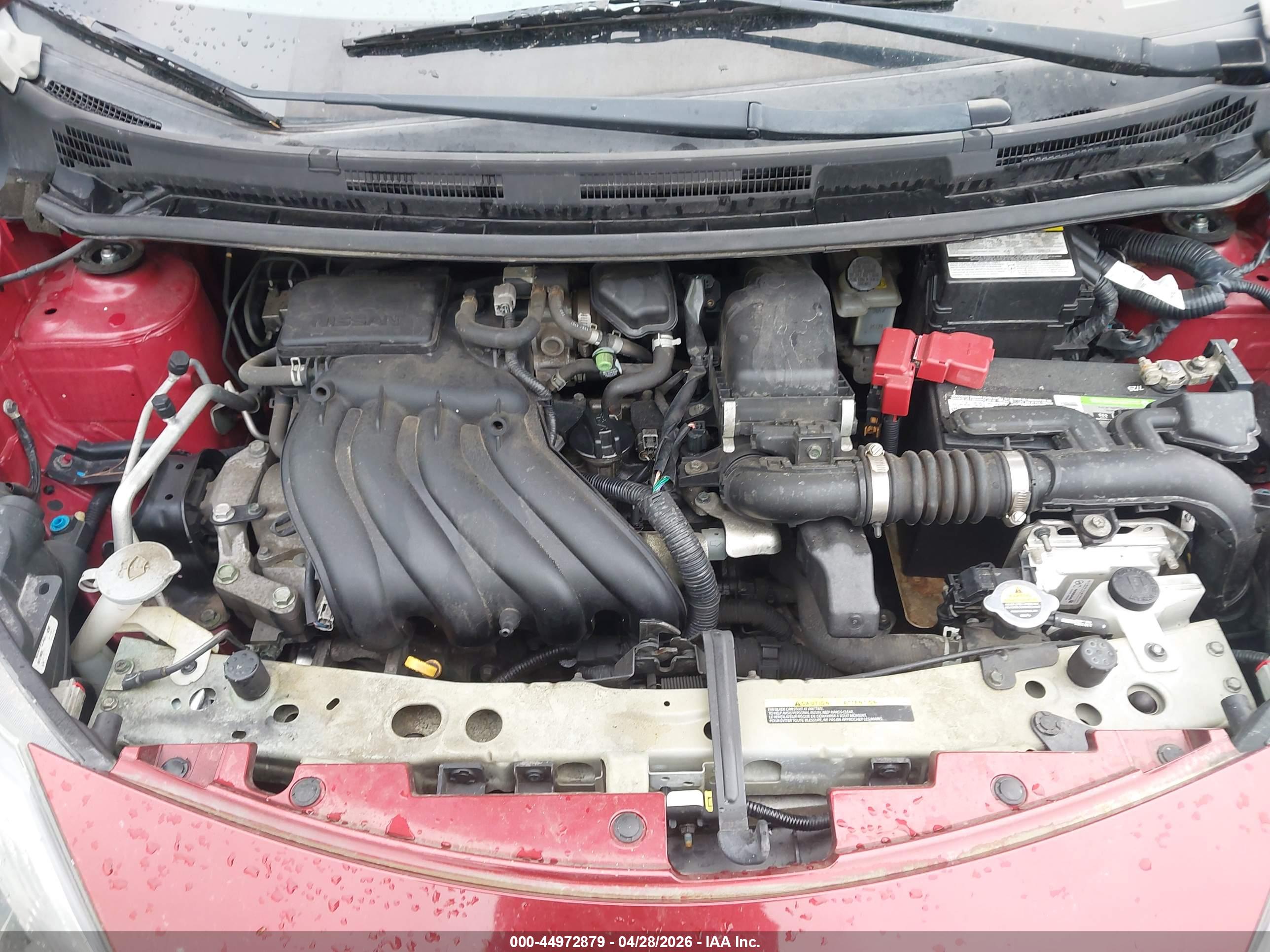 NISSAN VERSA image 10