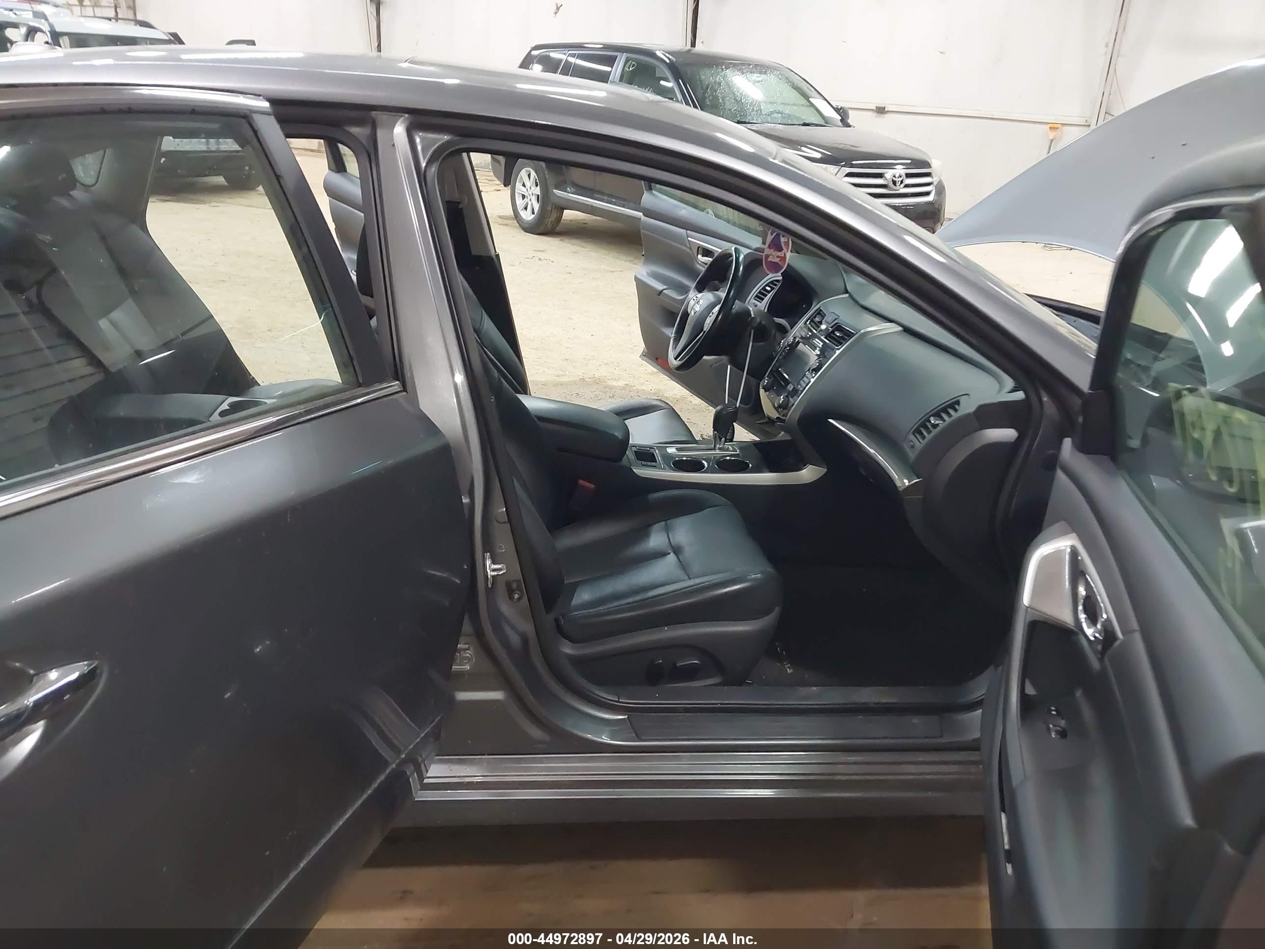 NISSAN ALTIMA image 5