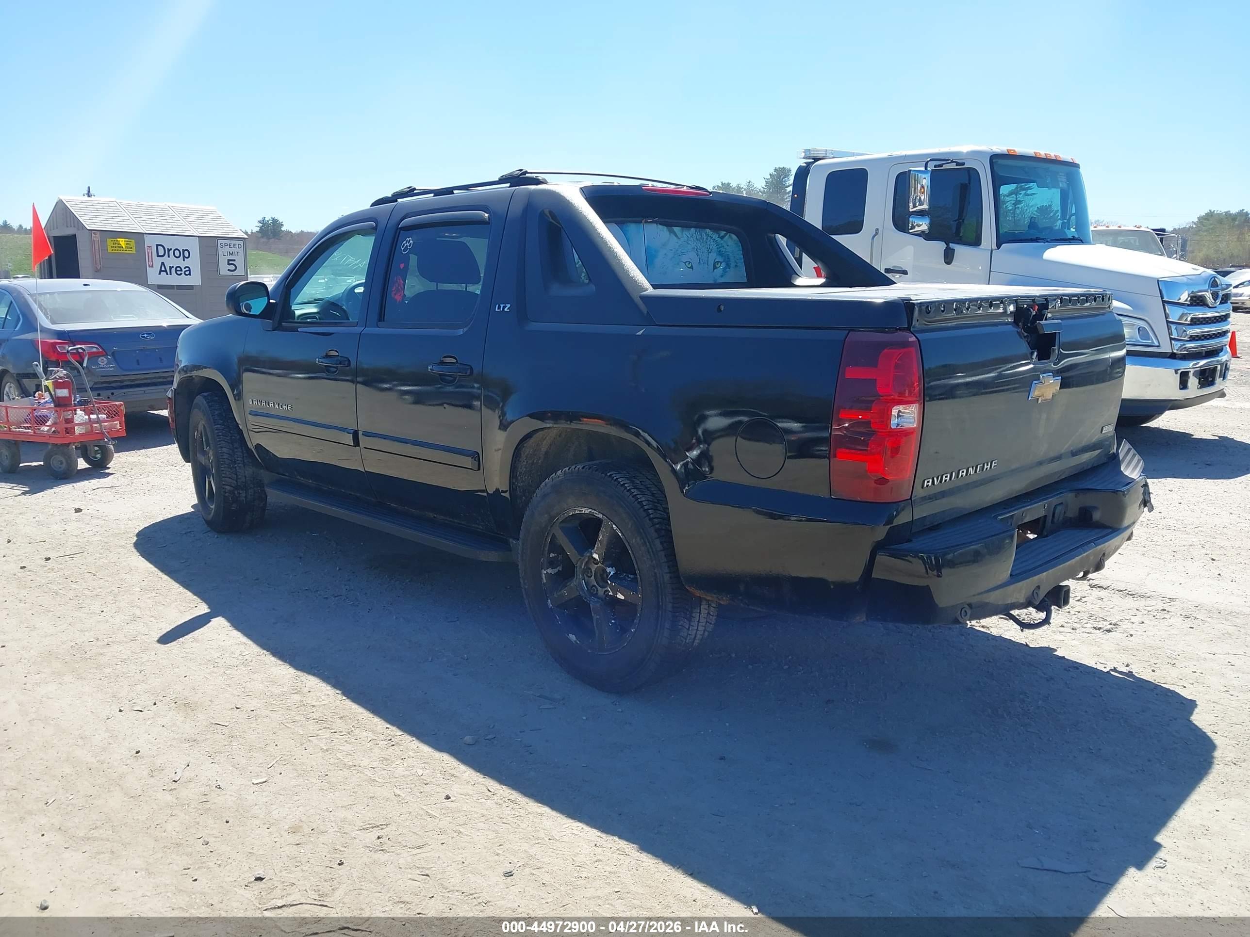 CHEVROLET AVALANCHE image 3