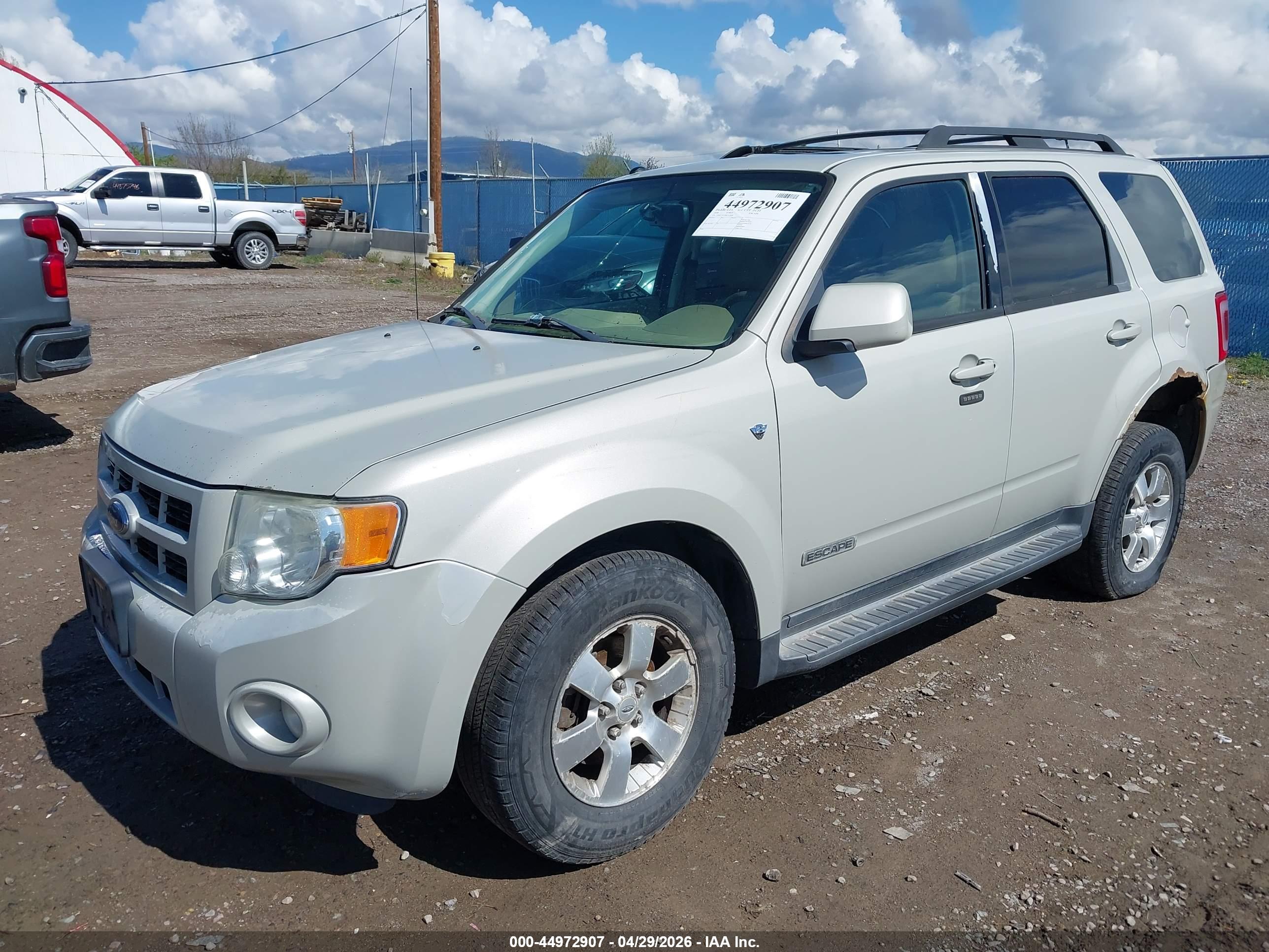 FORD ESCAPE image 2