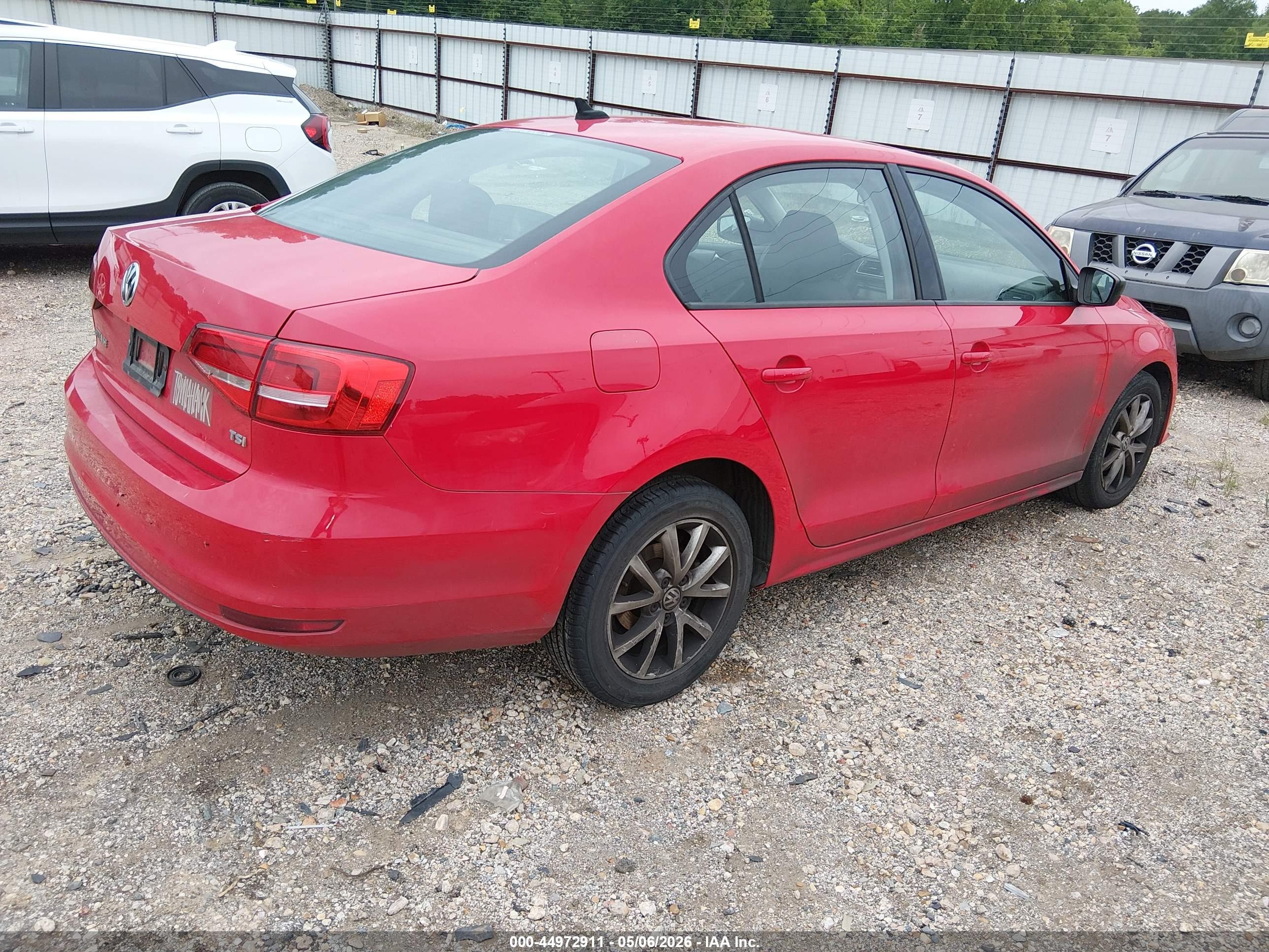 VOLKSWAGEN JETTA image 4