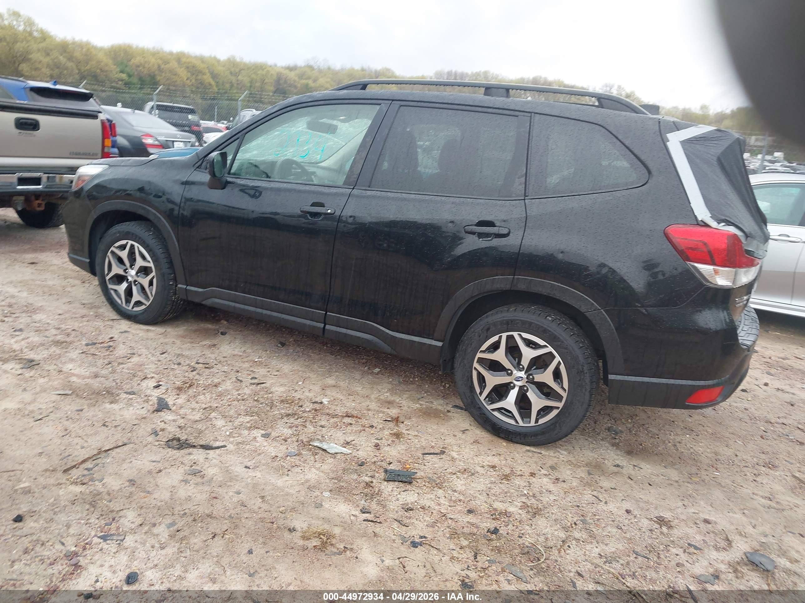 SUBARU FORESTER image 3