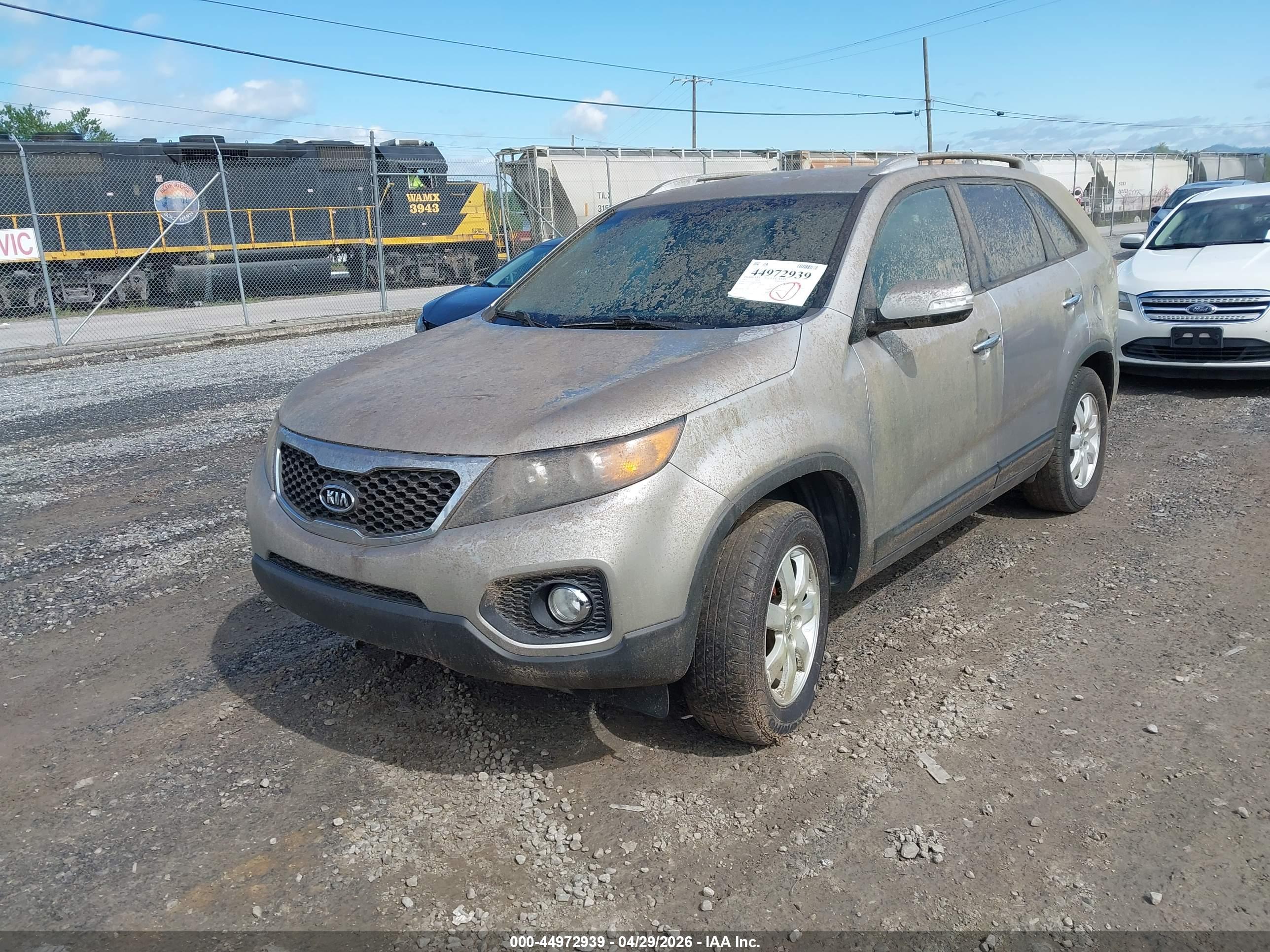 KIA SORENTO image 6