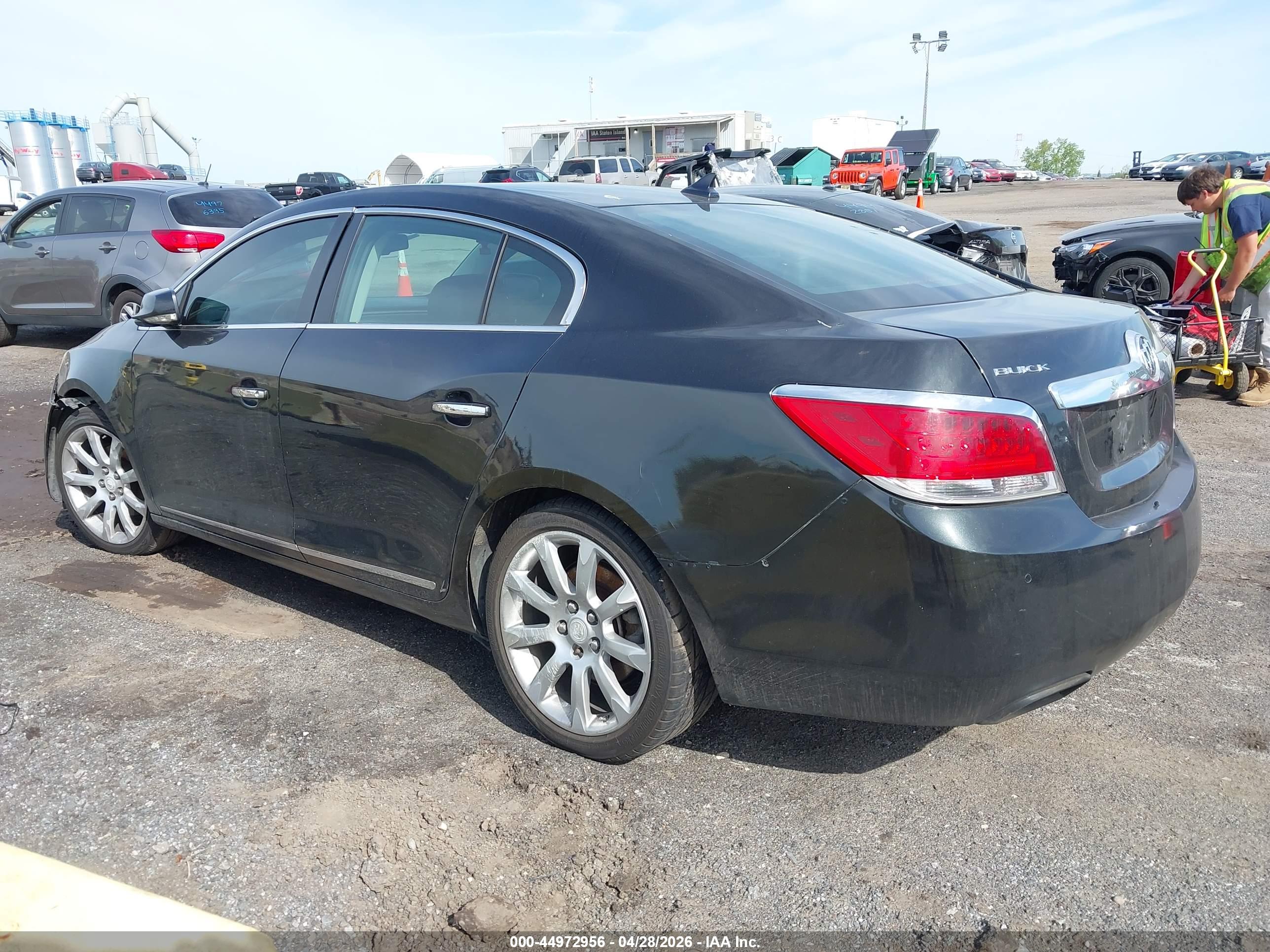 BUICK LACROSSE image 3
