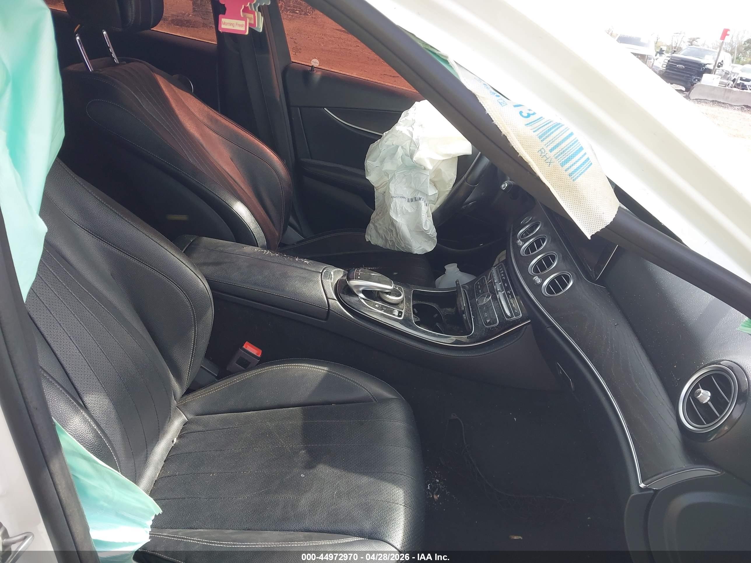 MERCEDES-BENZ E image 5