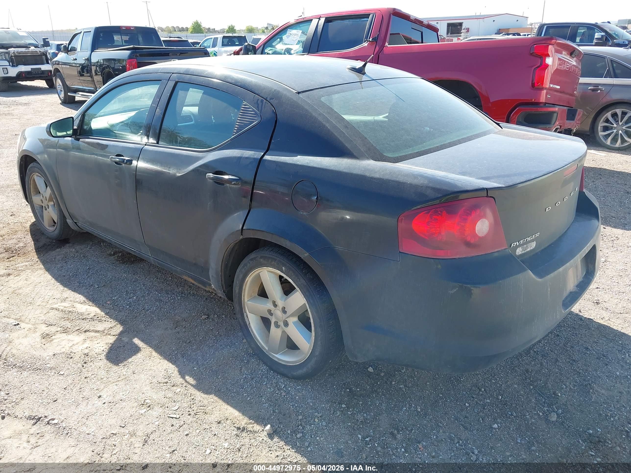 DODGE AVENGER image 3