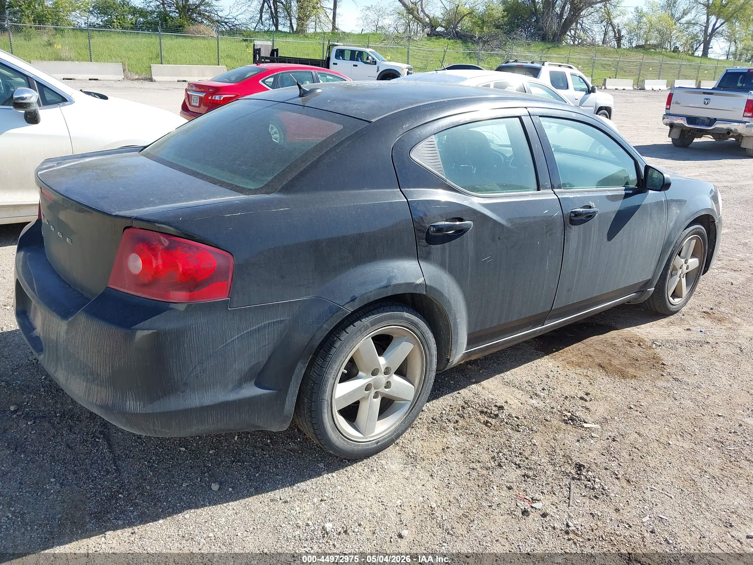 DODGE AVENGER image 4