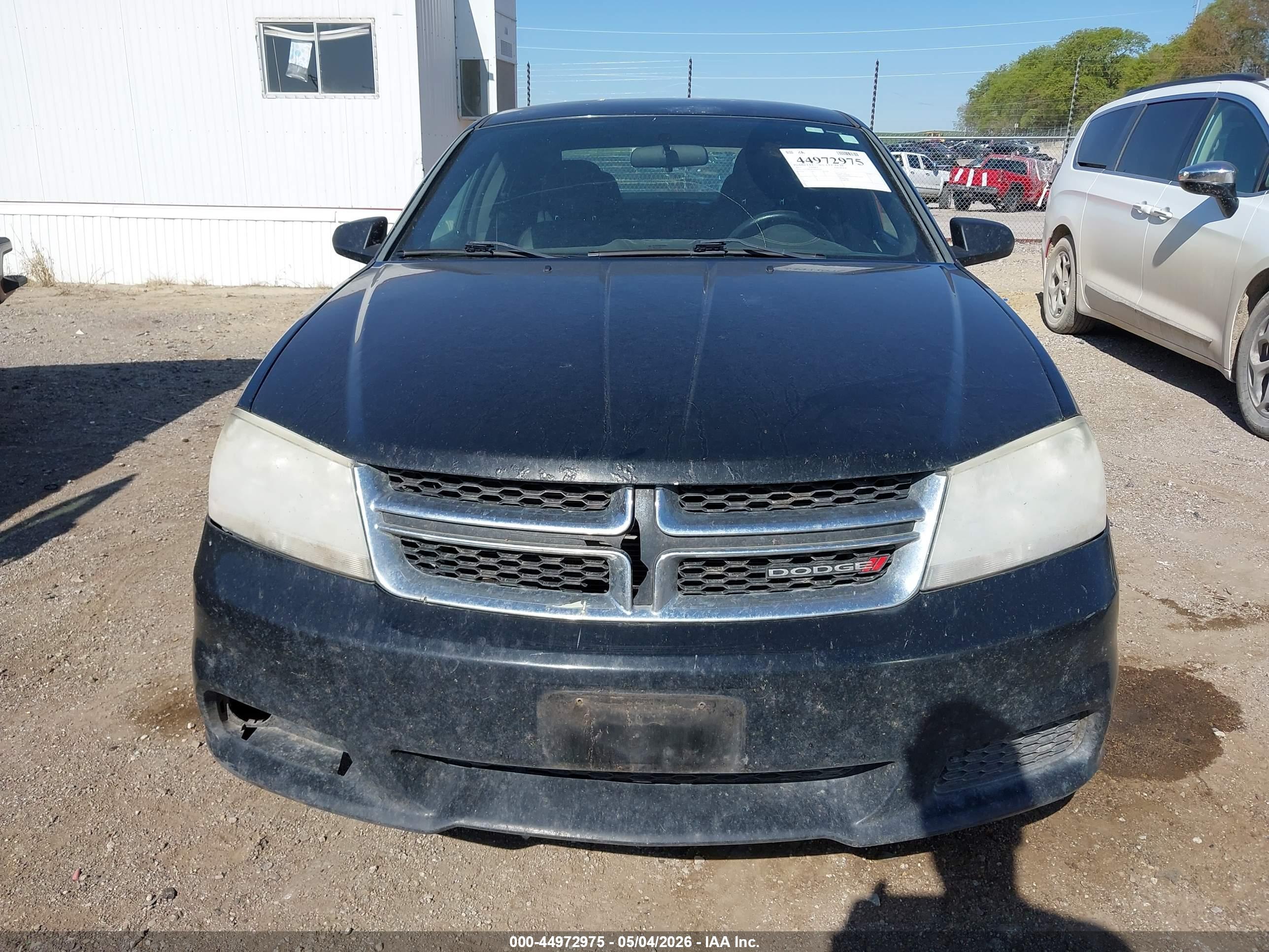 DODGE AVENGER image 6