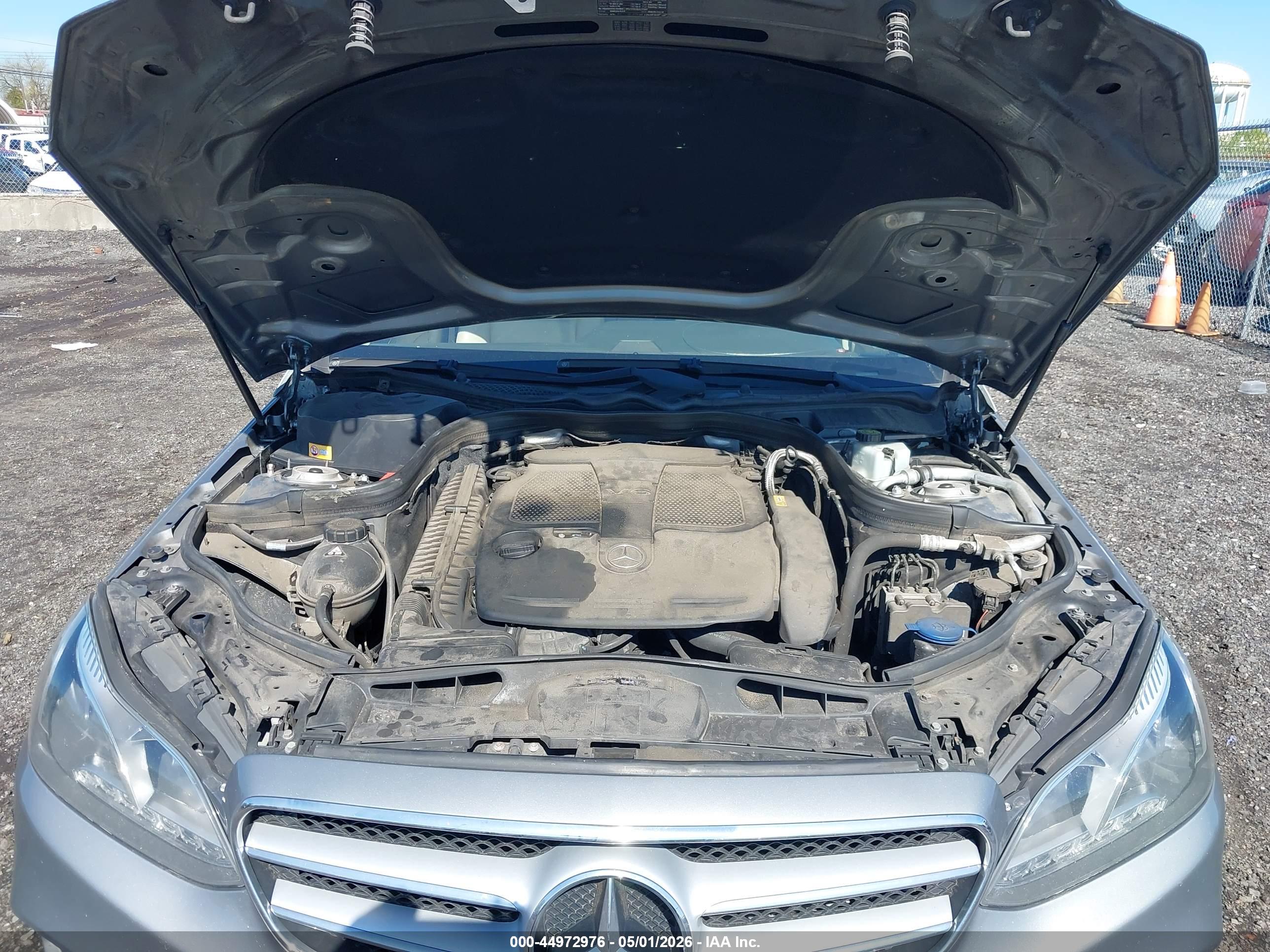 MERCEDES-BENZ E image 10