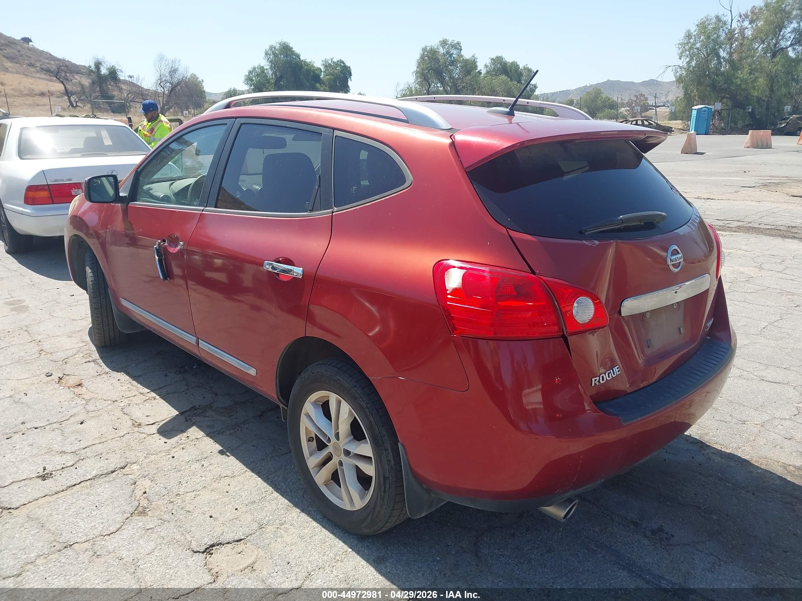 NISSAN ROGUE image 3