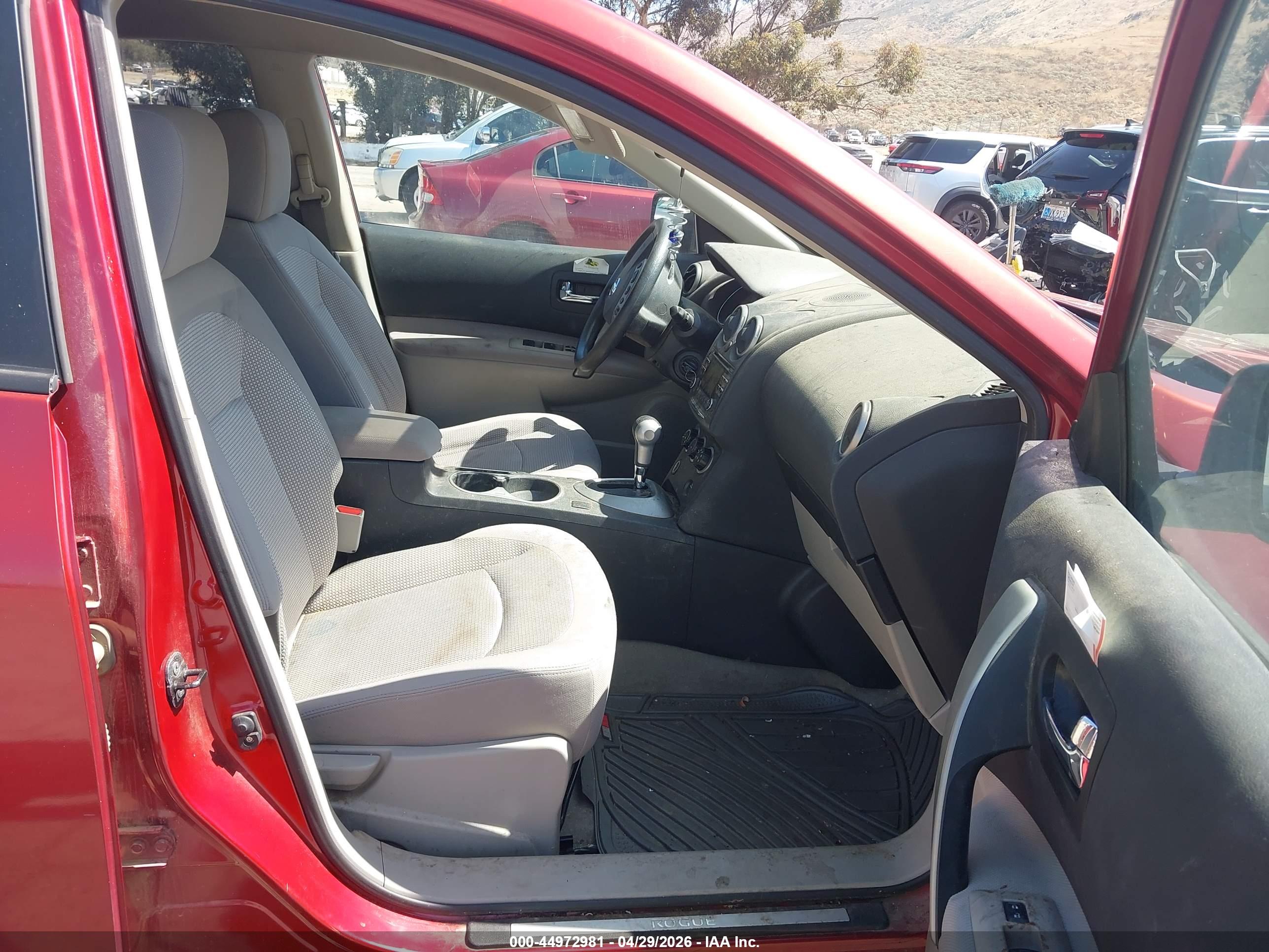 NISSAN ROGUE image 5