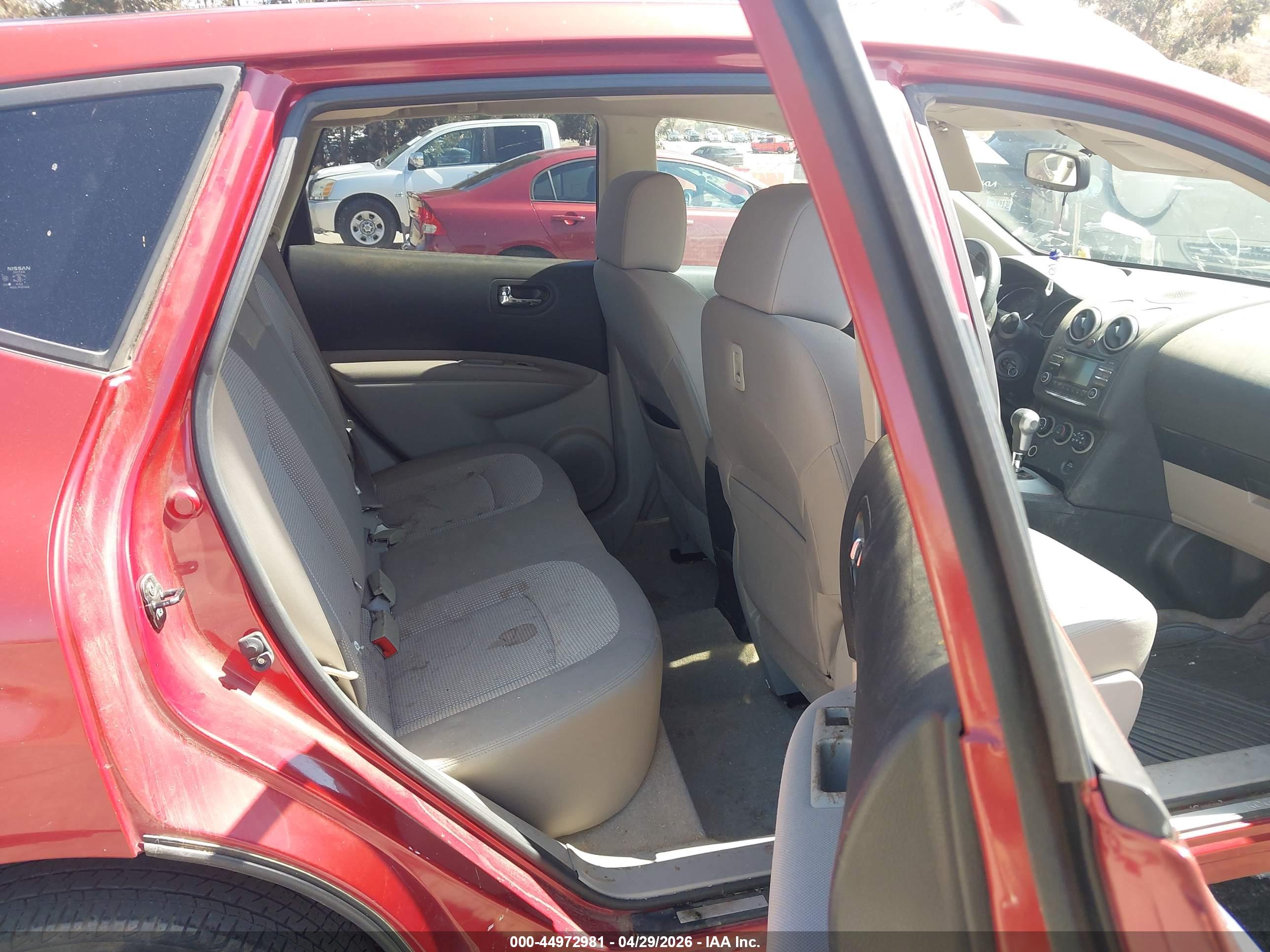 NISSAN ROGUE image 8