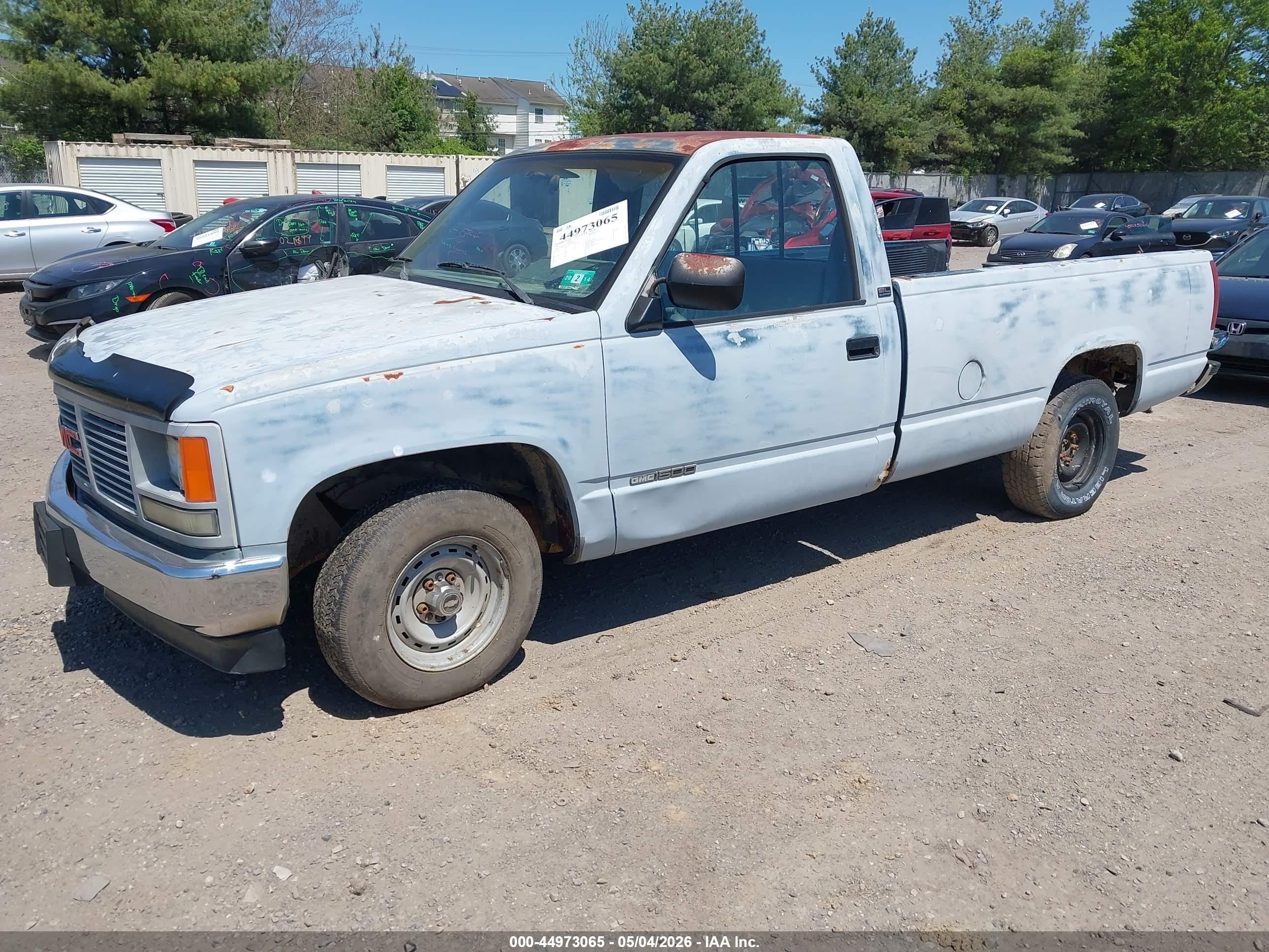 GMC SIERRA image 2