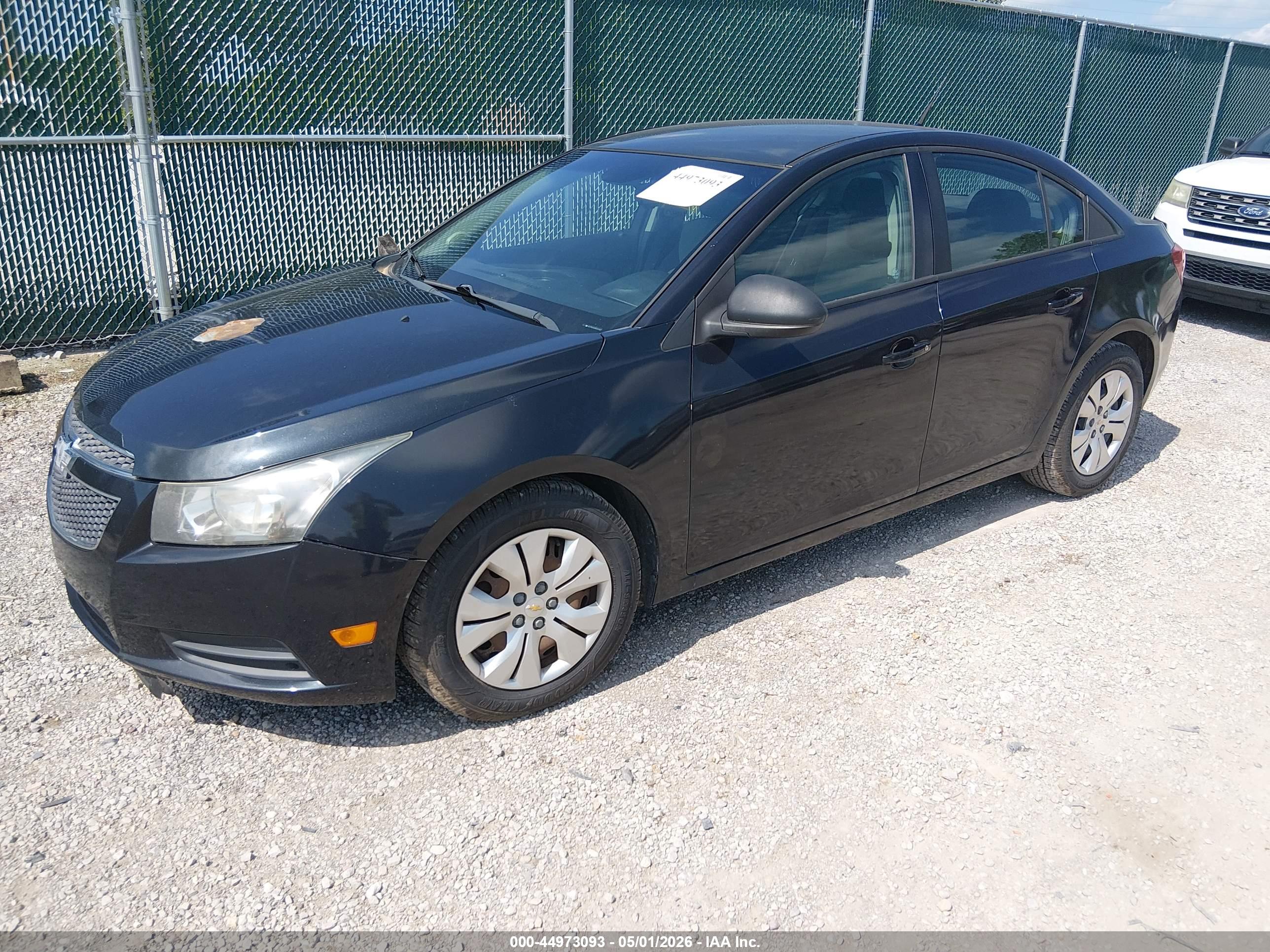 CHEVROLET CRUZE image 2