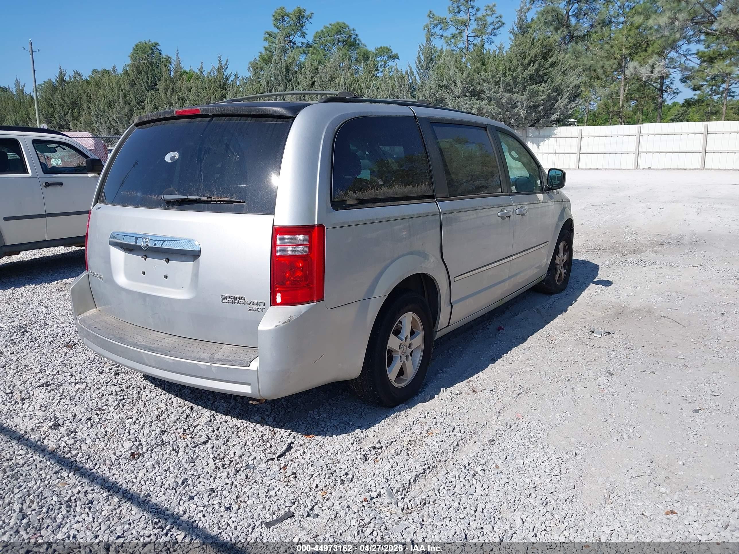 DODGE GRAND image 4
