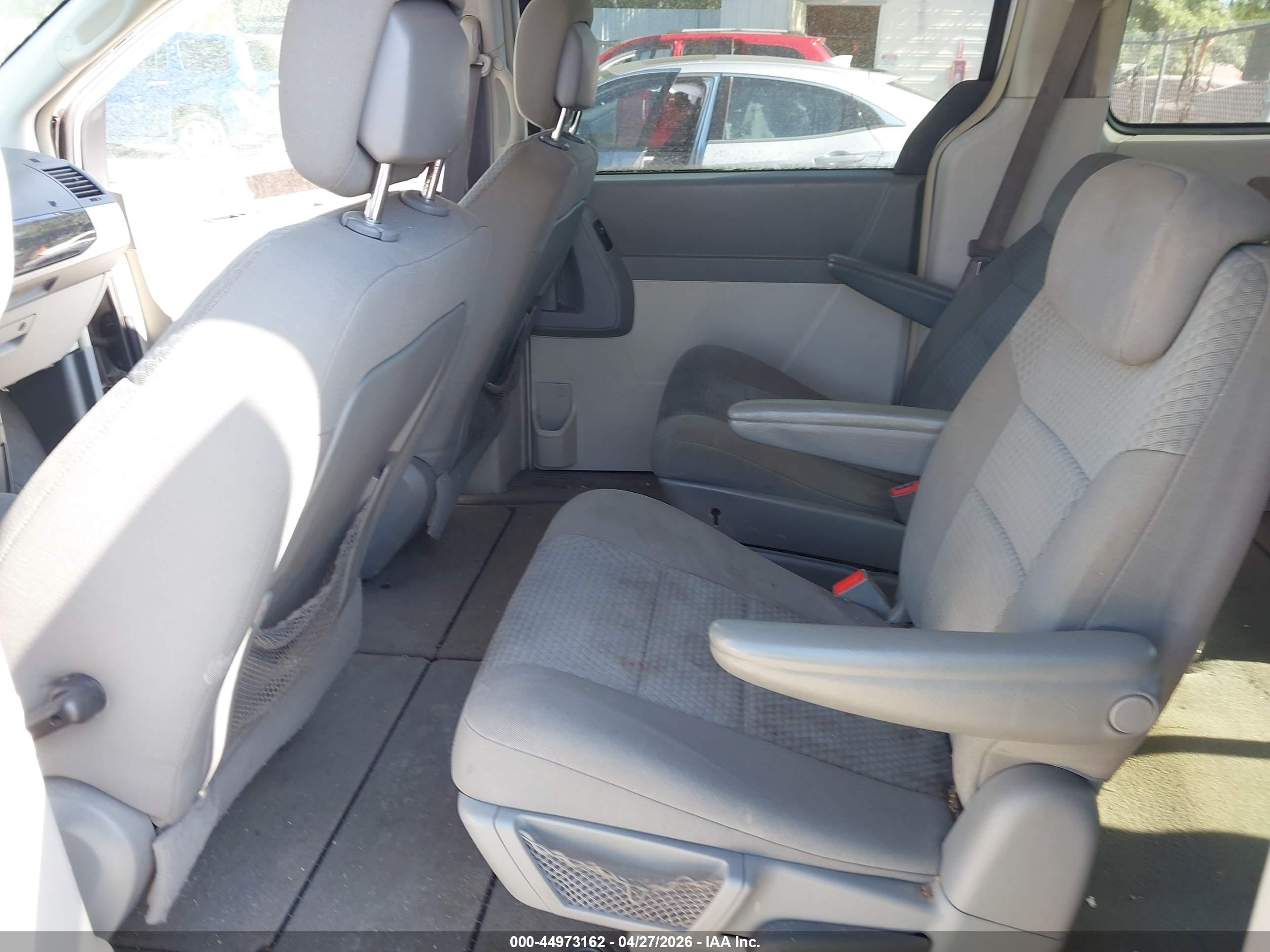 DODGE GRAND image 8
