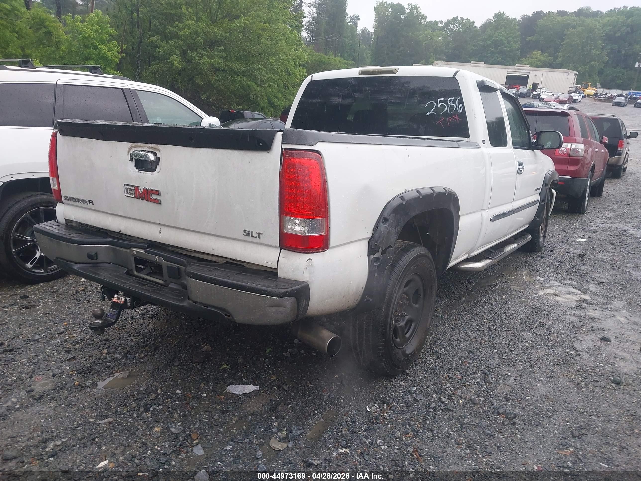 GMC SIERRA image 4