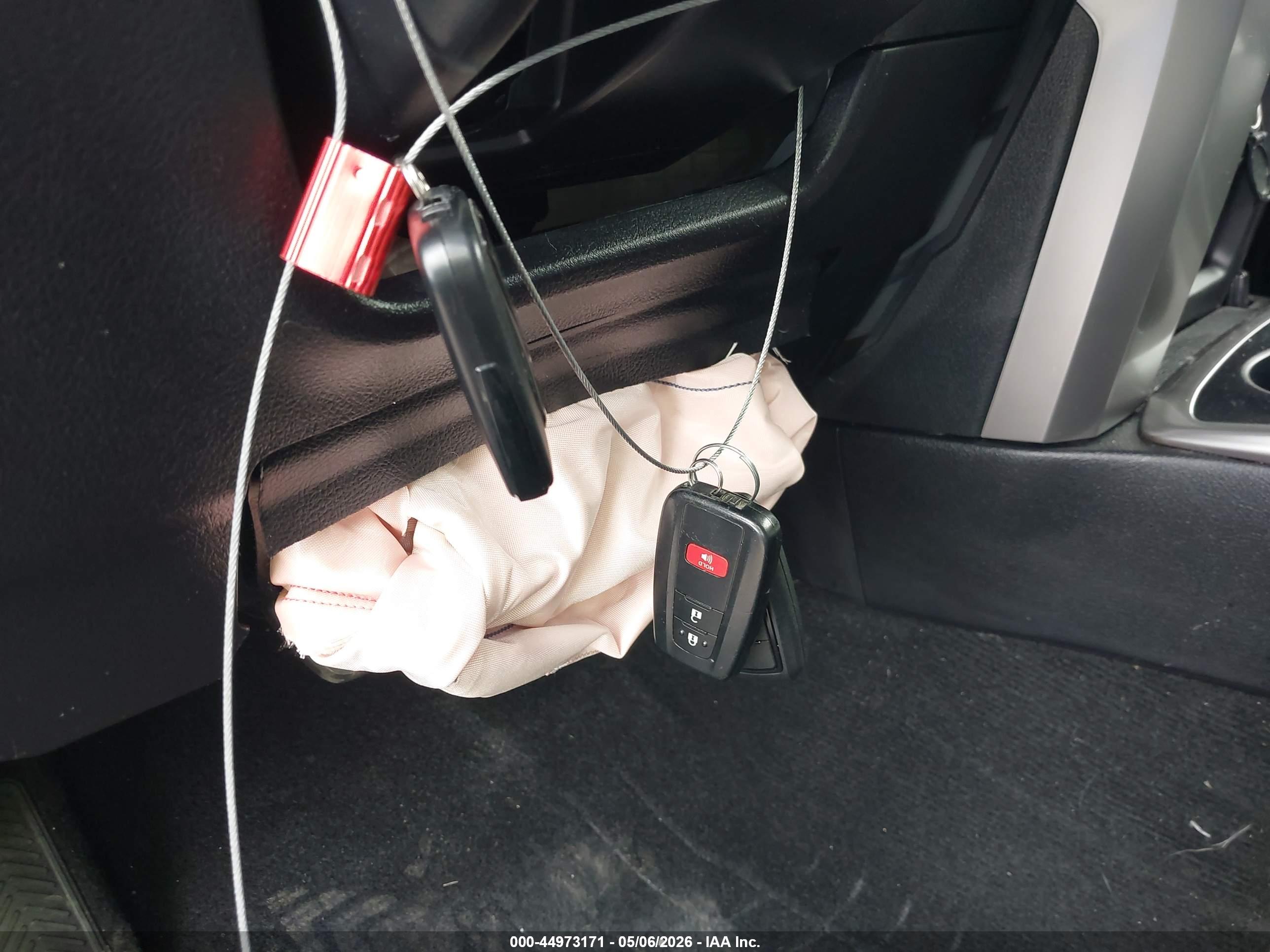 TOYOTA 4RUNNER image 11