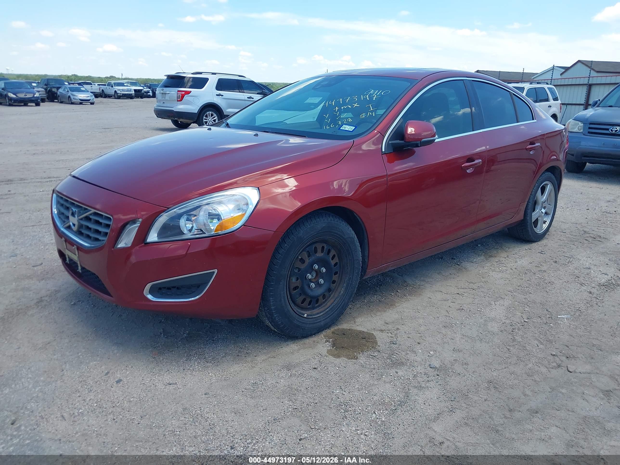VOLVO S60 image 2