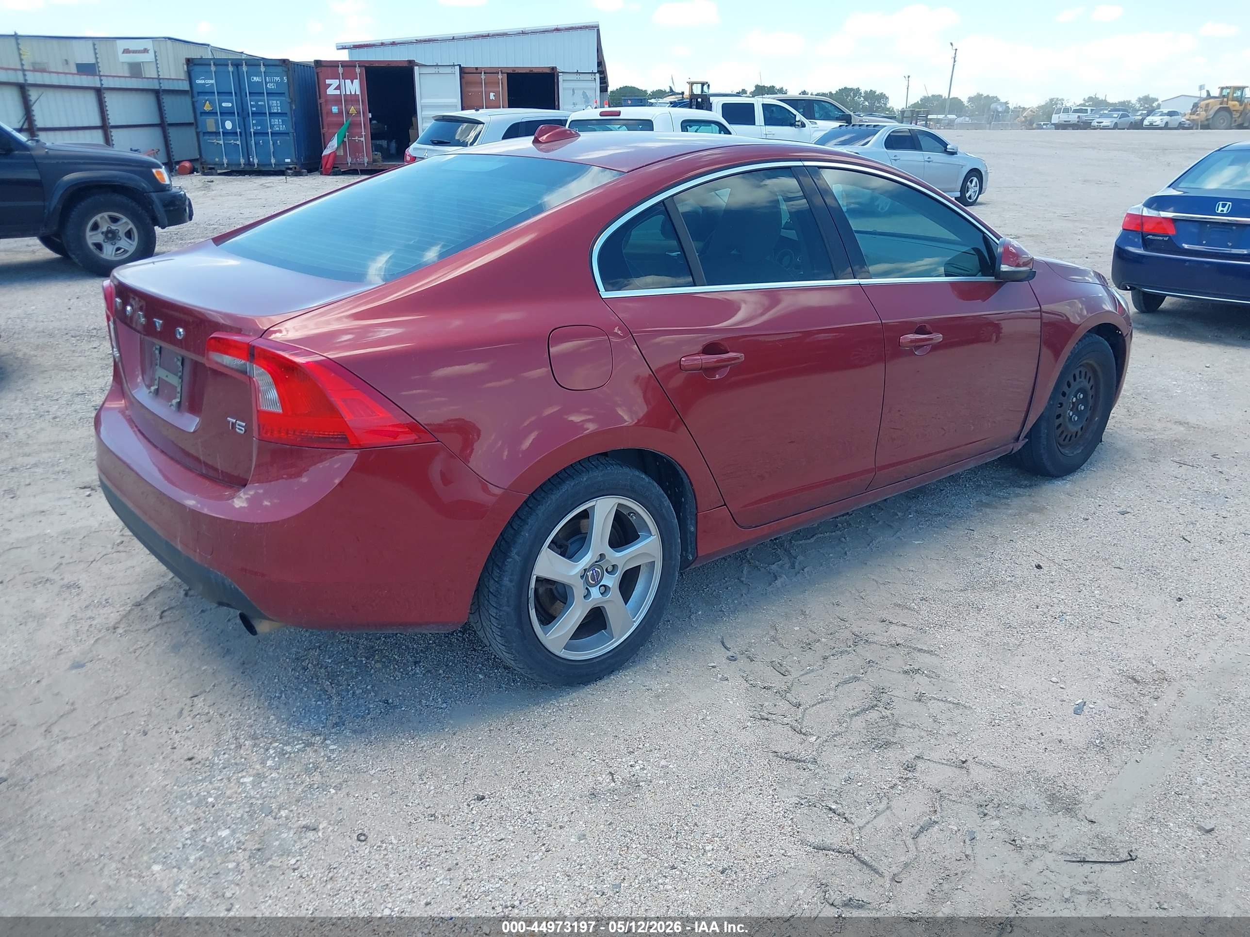 VOLVO S60 image 4