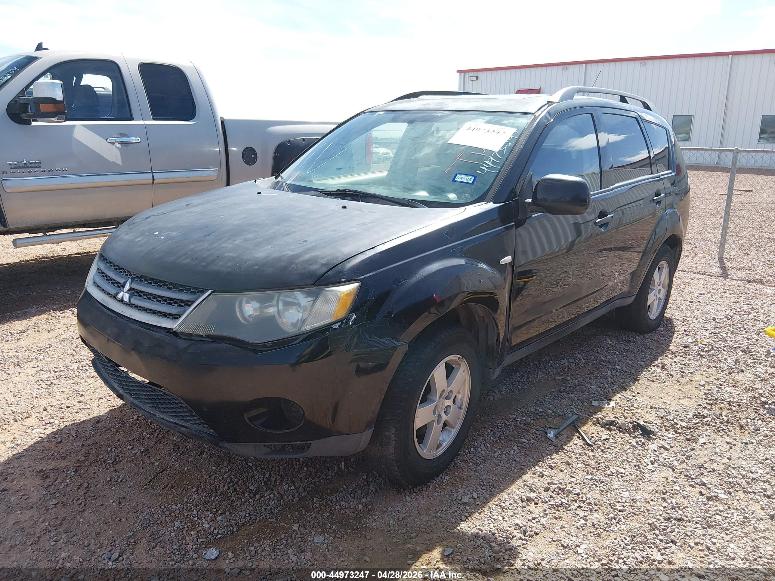 MITSUBISHI OUTLANDER image 2