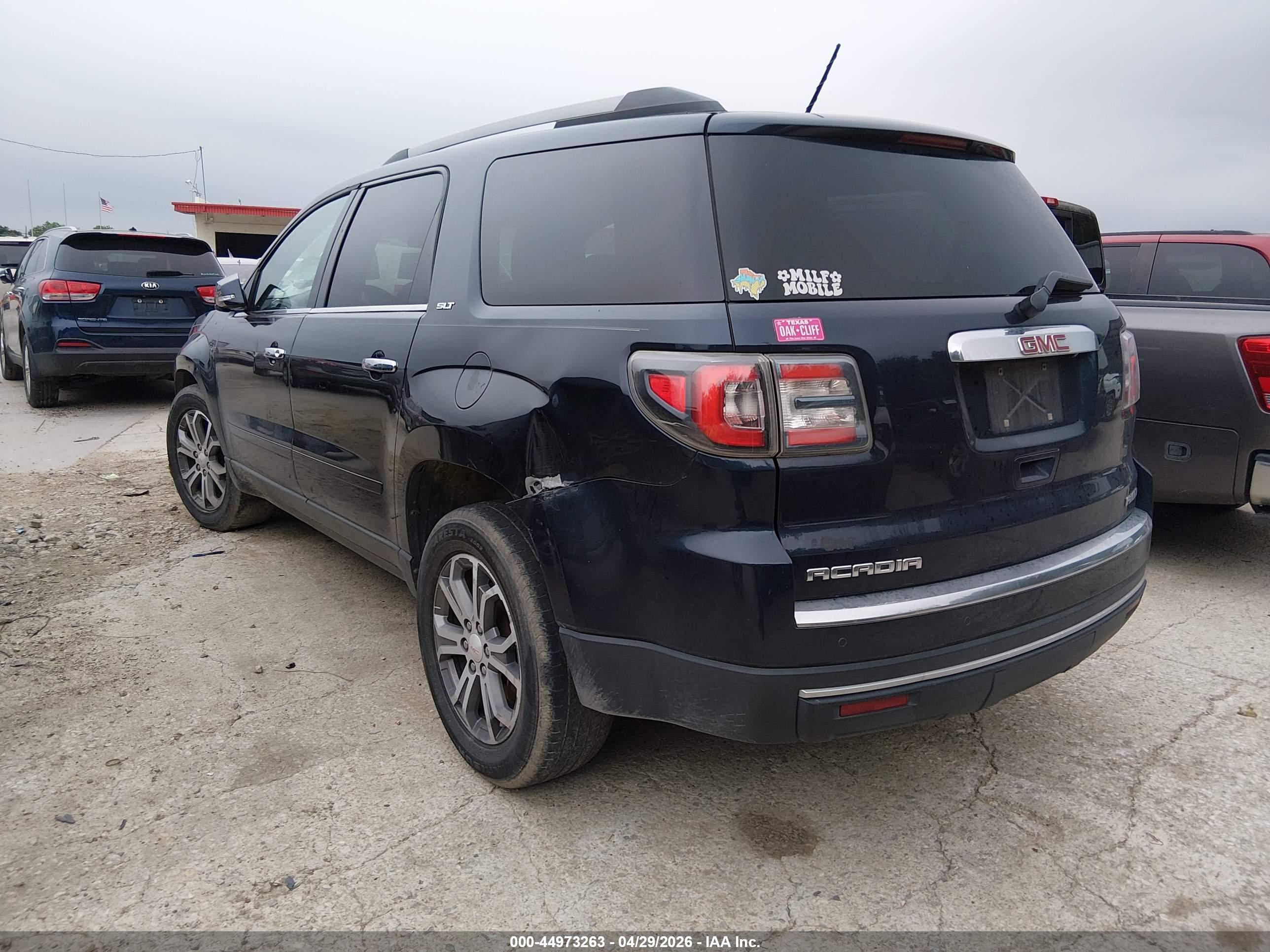 GMC ACADIA image 3