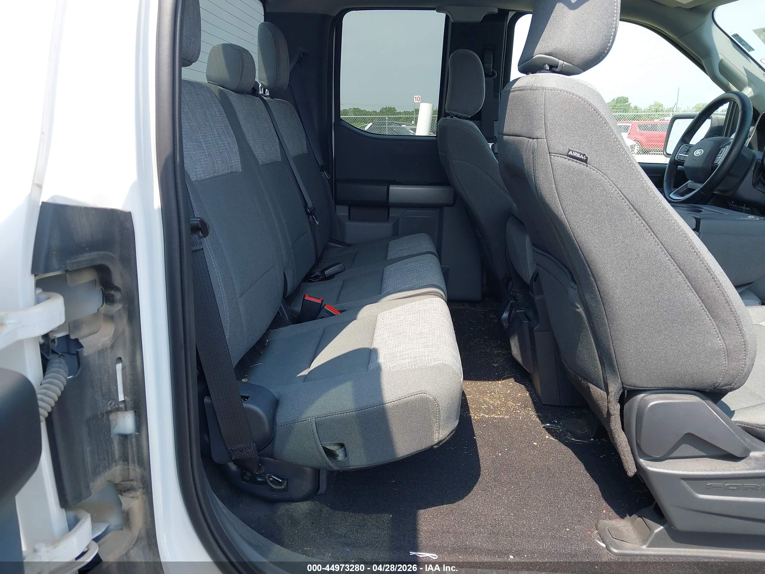 FORD F-150 image 8