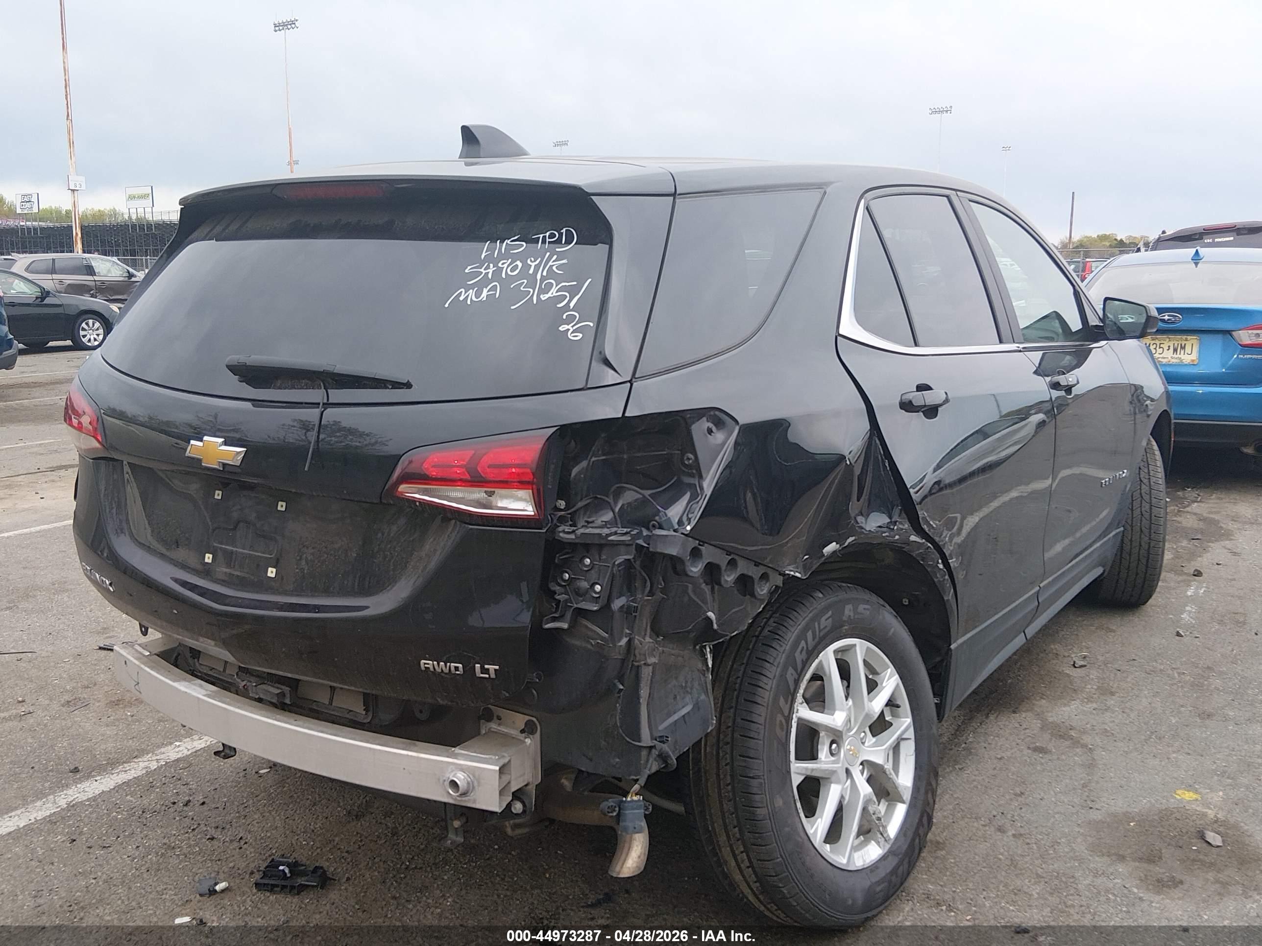 CHEVROLET EQUINOX image 4