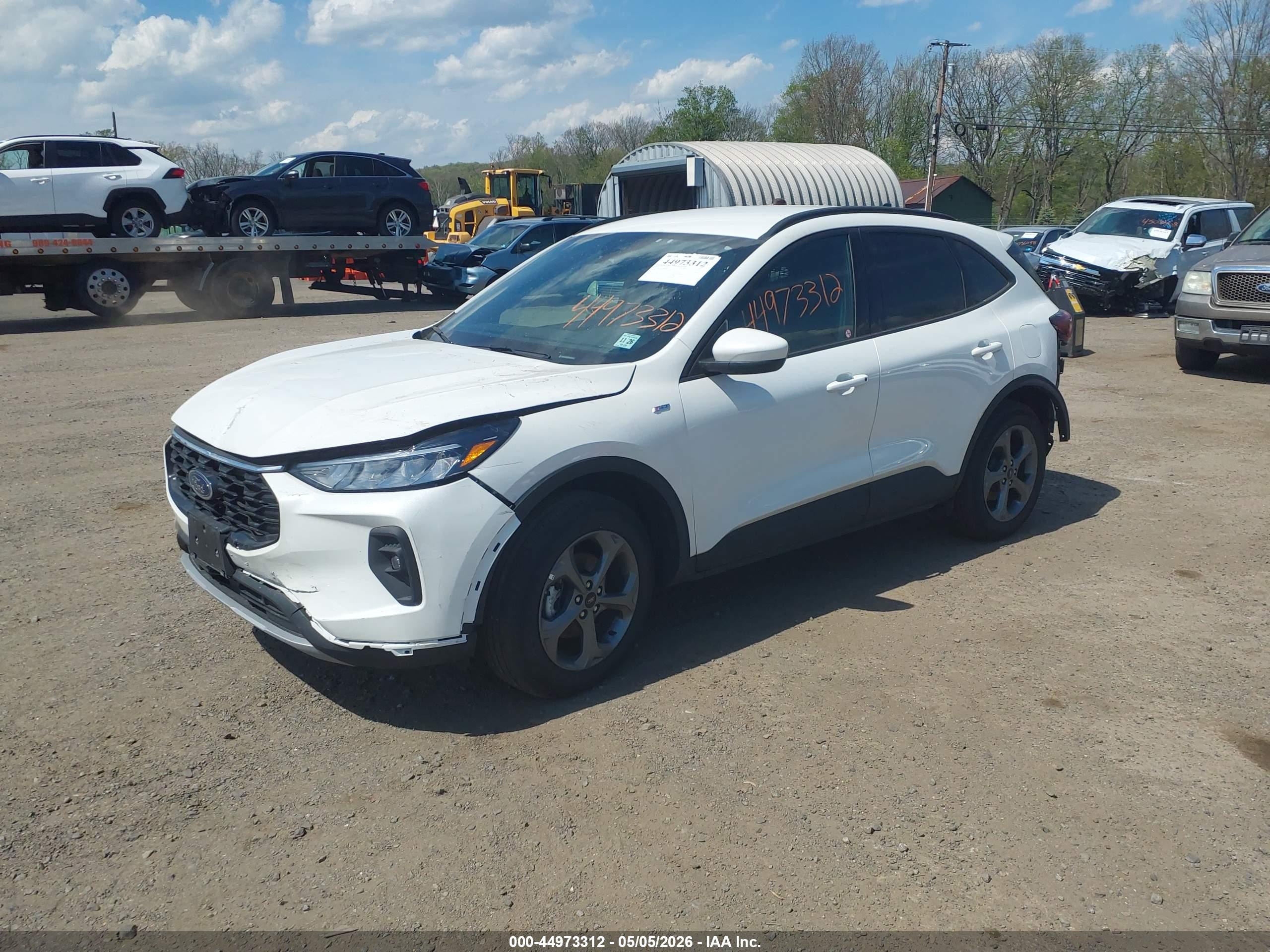 FORD ESCAPE image 2
