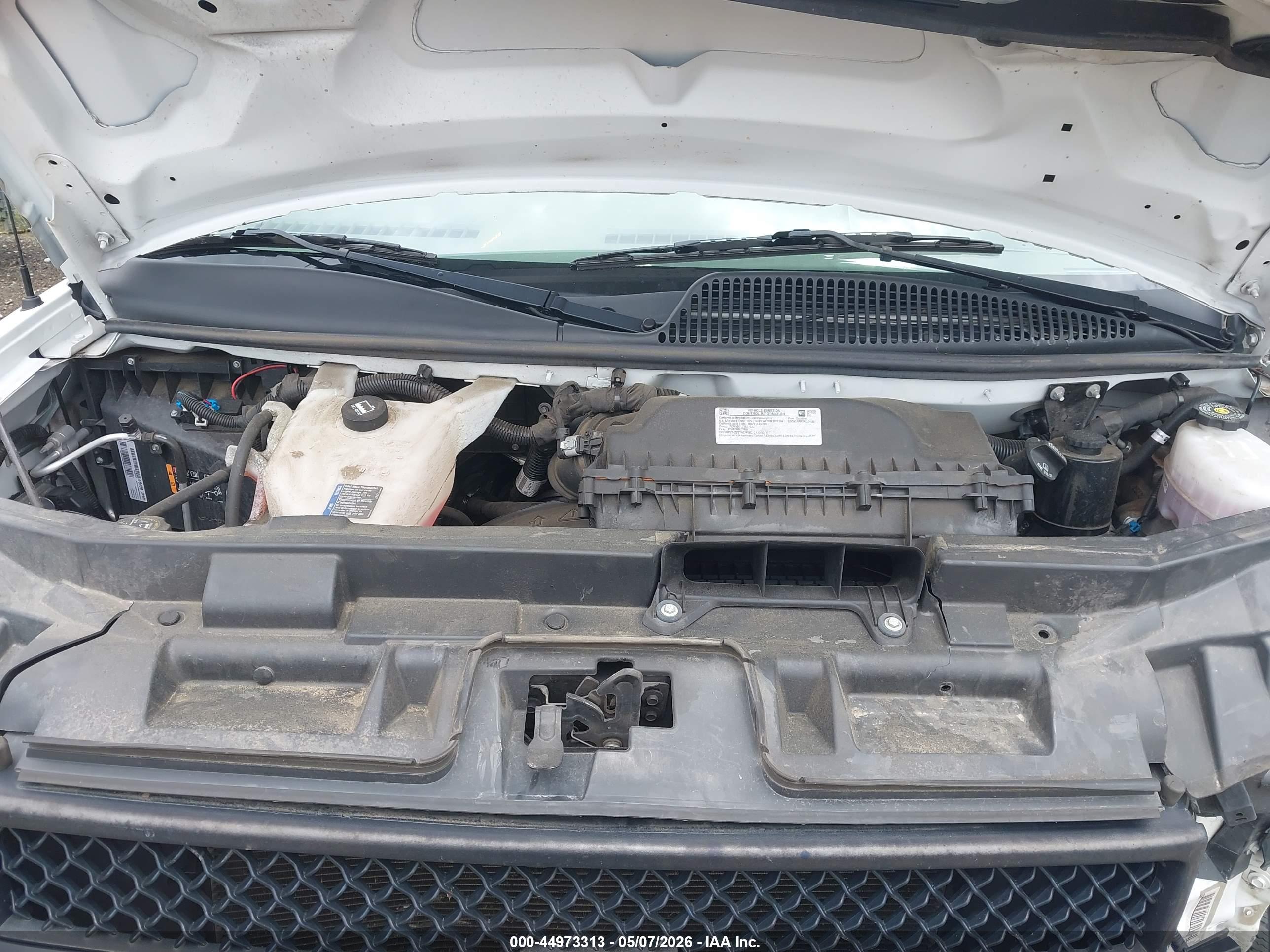 CHEVROLET EXPRESS image 10