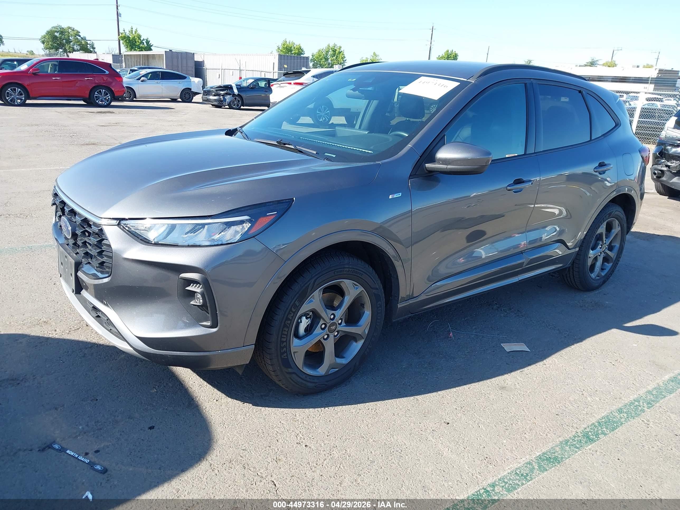 FORD ESCAPE image 2