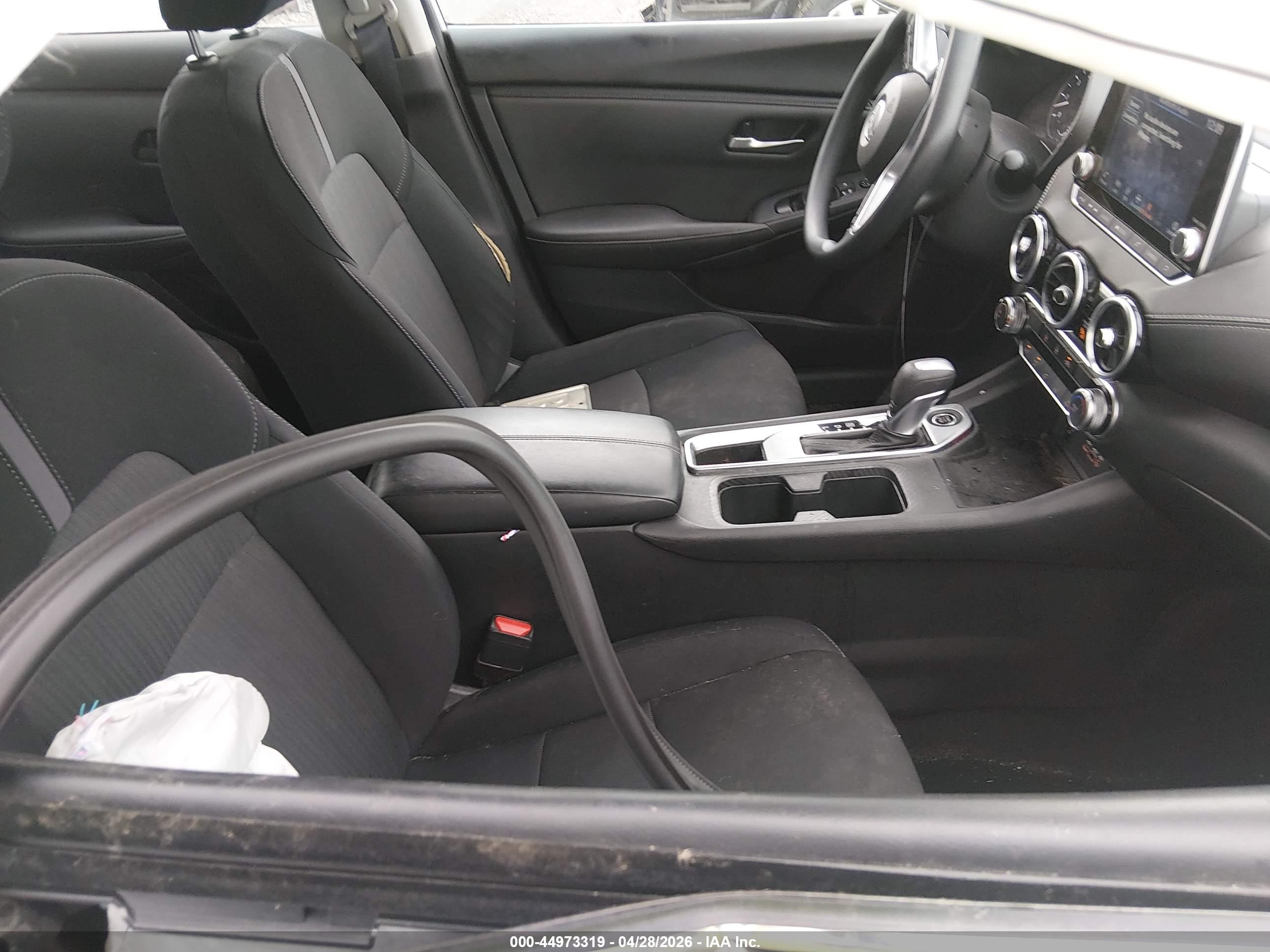 NISSAN SENTRA image 5