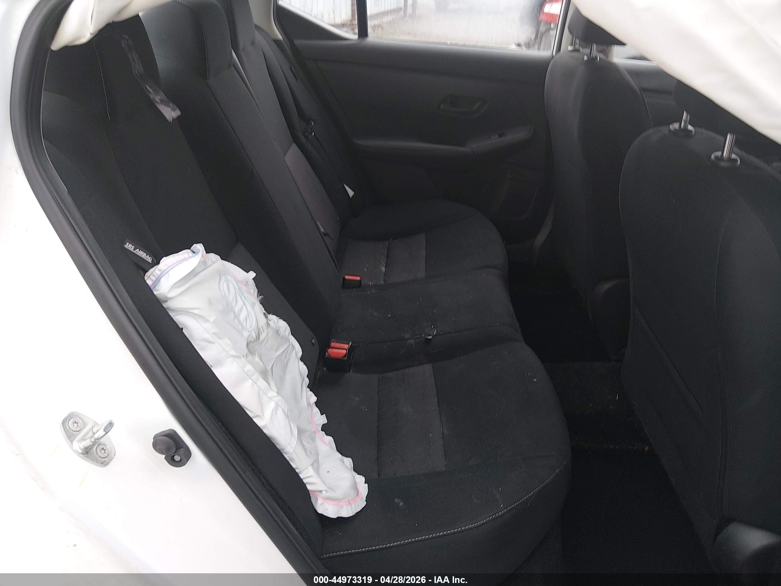NISSAN SENTRA image 8