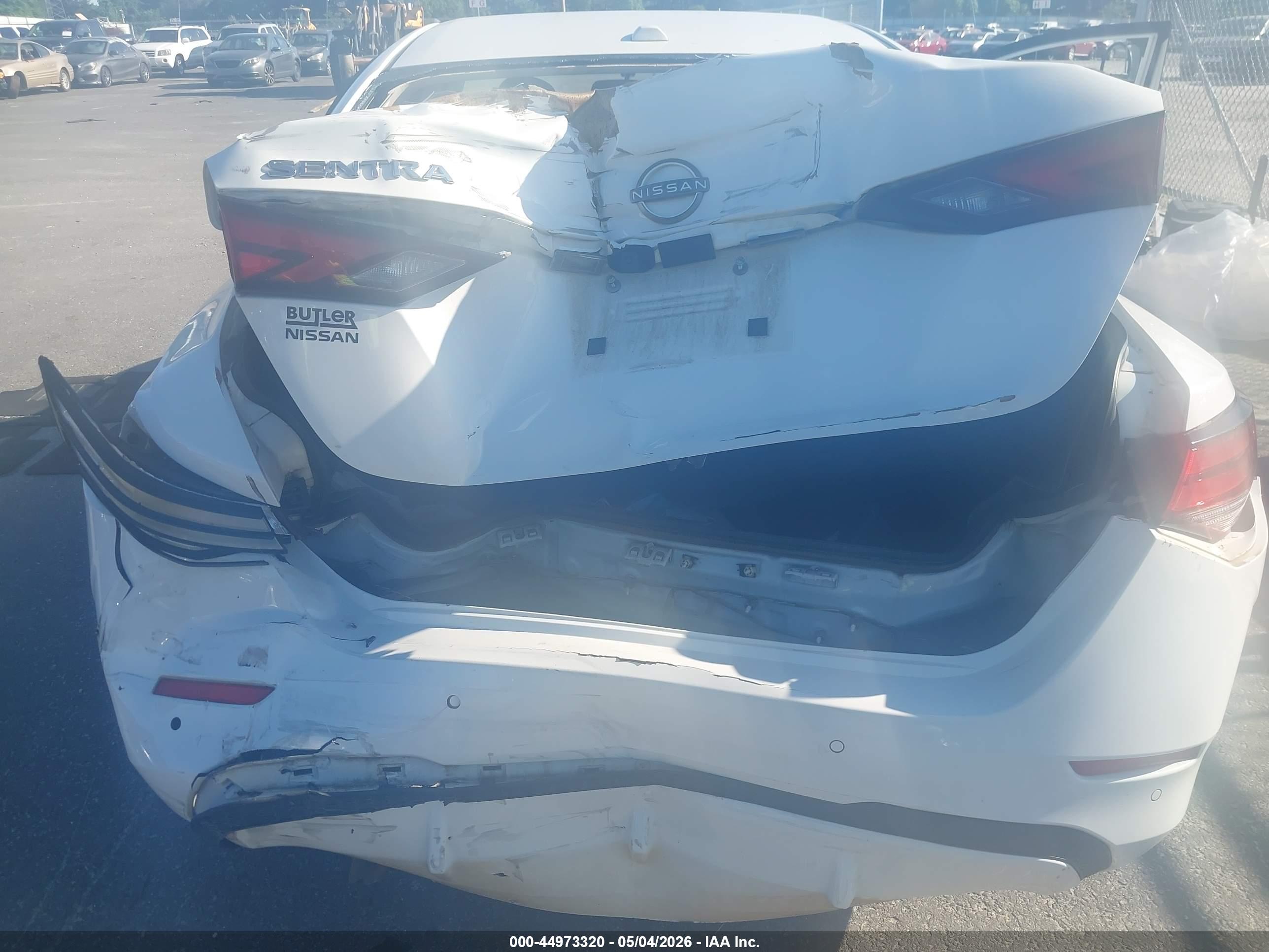 NISSAN SENTRA image 6