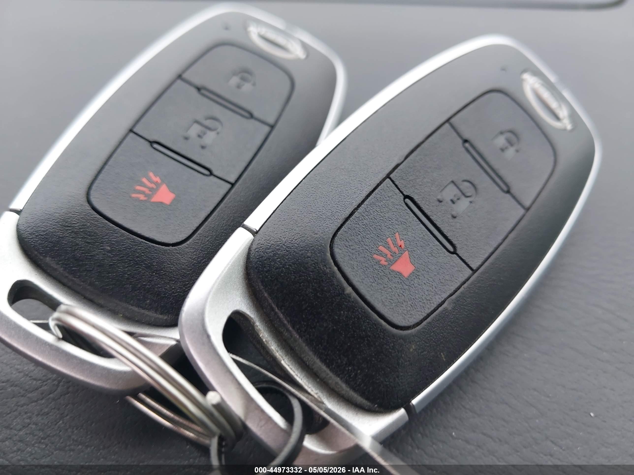 NISSAN ROGUE image 11